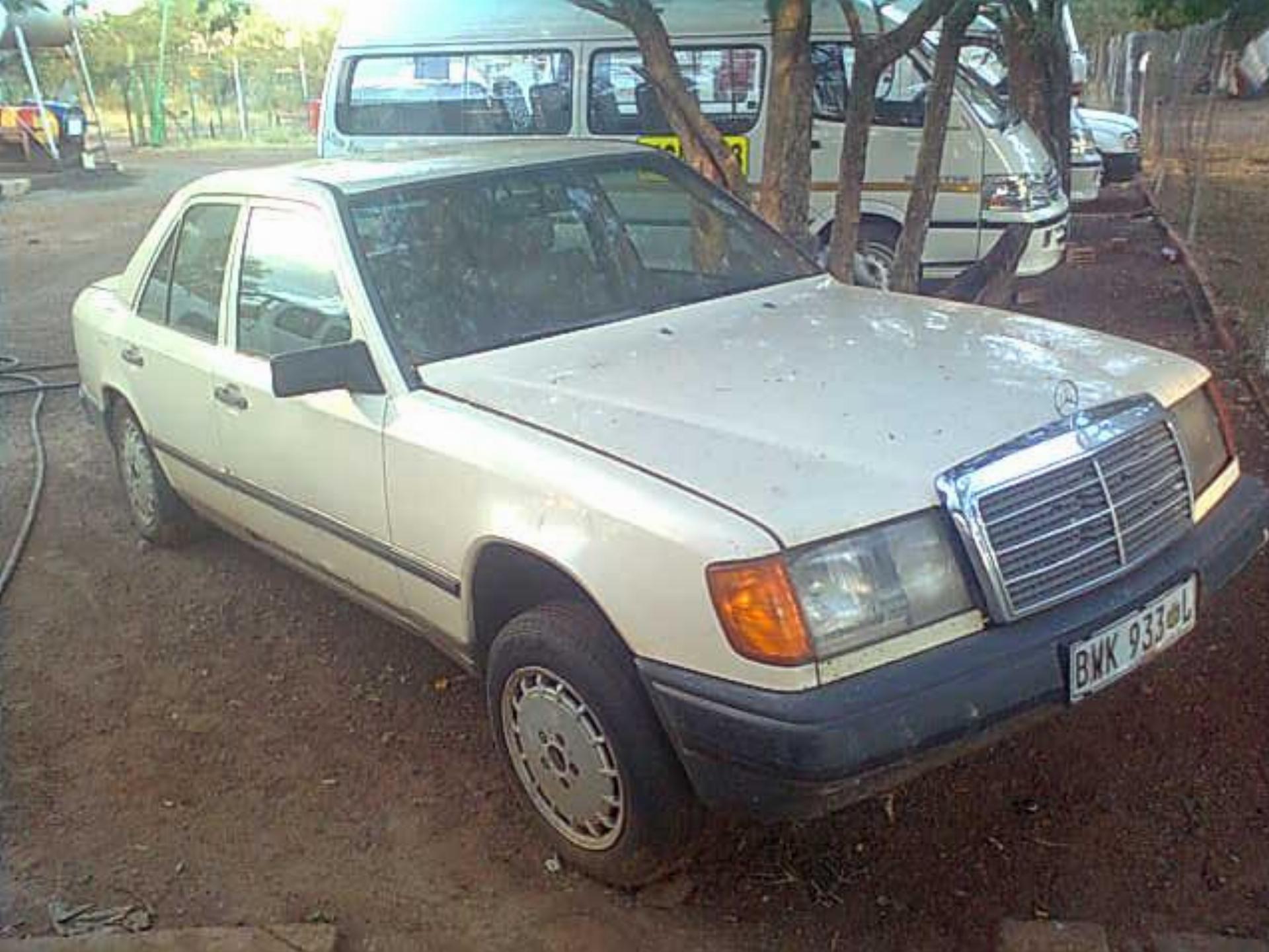 Used Mercedes Benz 300 D 1998 on auction with a price of R 25,000. Mercedes Benz 300 D