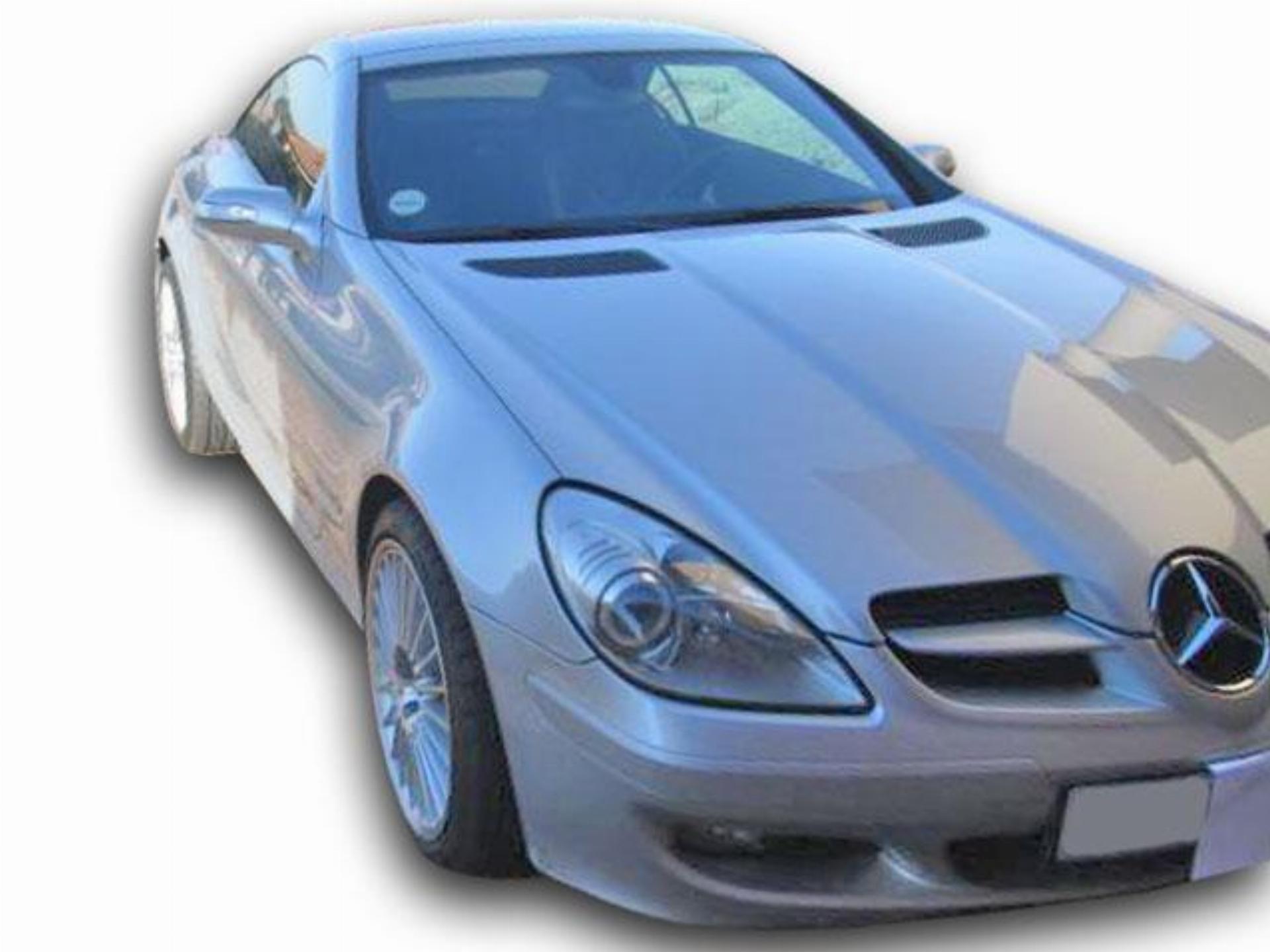Used Mercedes Benz SLK 200 Kompressor 2005 on auction with a price of R 200,000. Mercedes Benz SLK 200 Kompressor