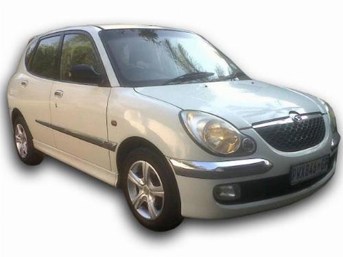 2004 DAIHATSU SIRION 1.3 CXL SPORT 2004 DAIHATSU SIRION 1.3 CXL SPORT