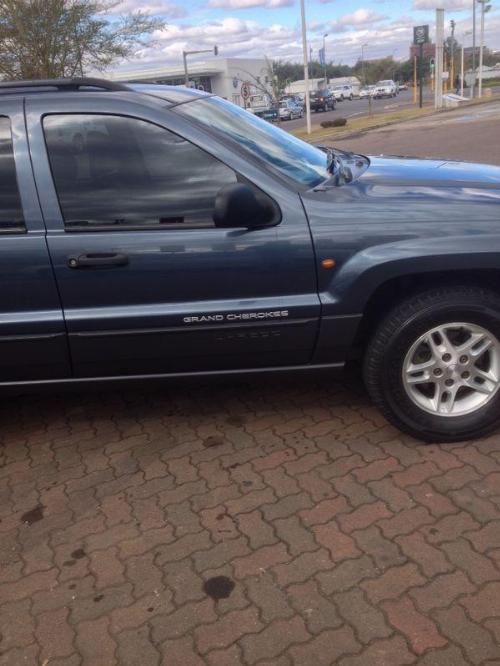 2005 JEEP GRAND CHEROKEE Grand Cherokee Laredo V8 2005 JEEP GRAND CHEROKEE Grand Cherokee Laredo V8