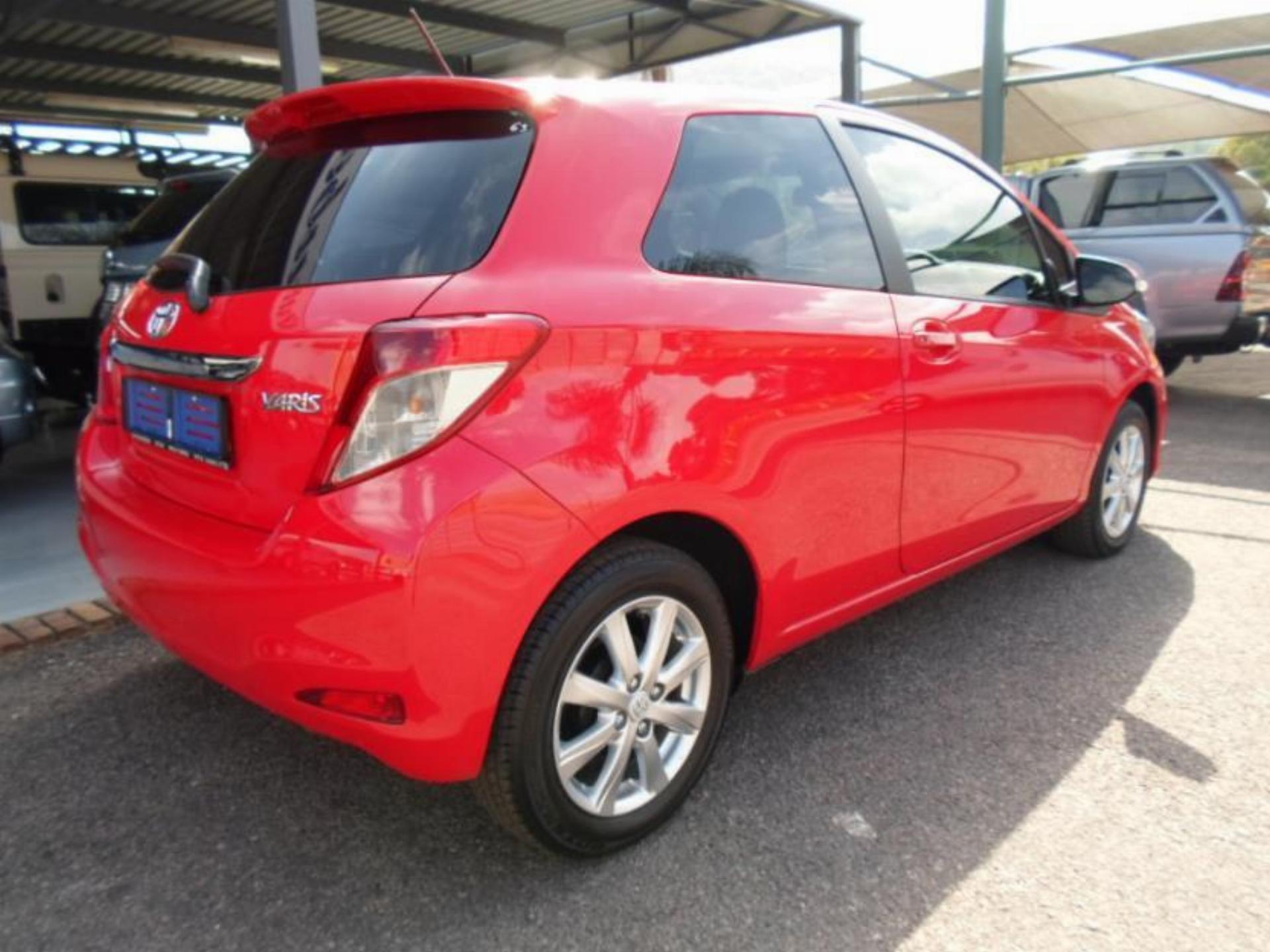 Toyota Yaris Red
