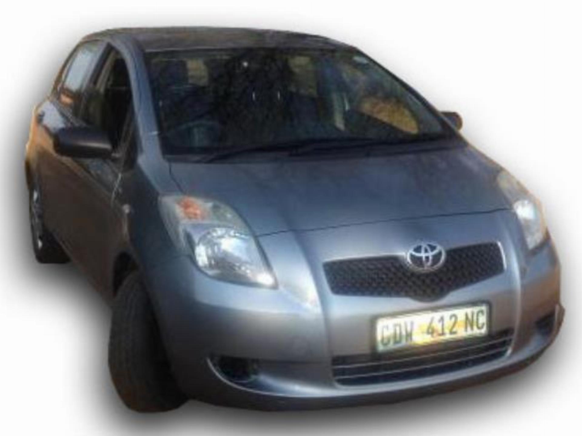 Toyota Yaris Well Looked After Silver Yaries