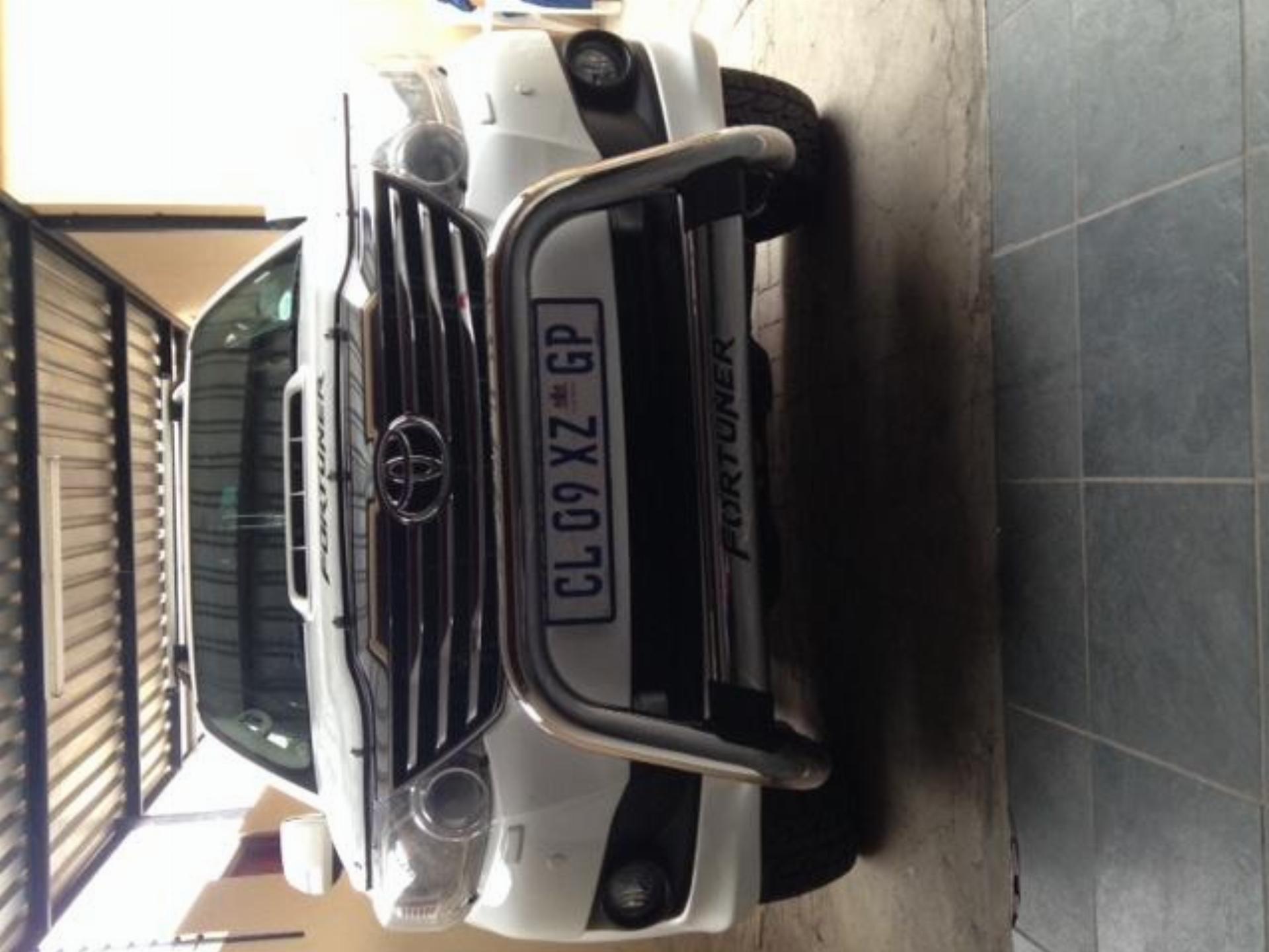 Toyota Fortuner 3.0 D4D 4X2 A/T White