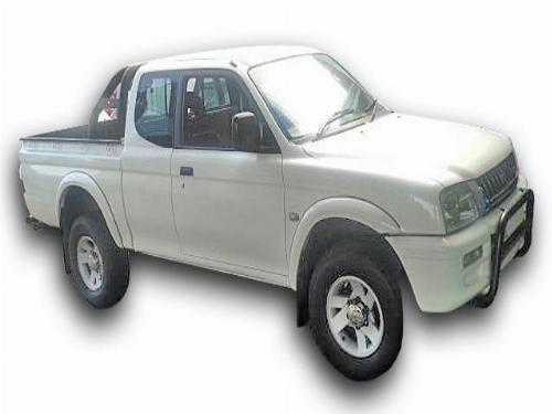 2004 MITSUBISHI COLT 3000I CLUBCAB 2004 MITSUBISHI COLT 3000I CLUBCAB