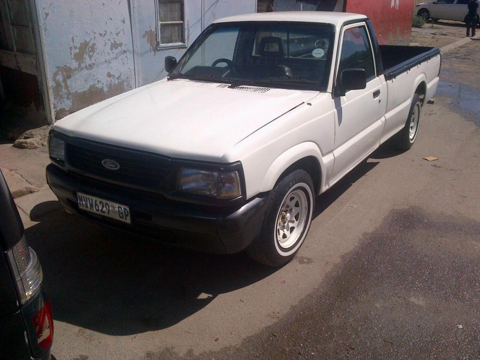 Ford Courier 2.0 Petrol