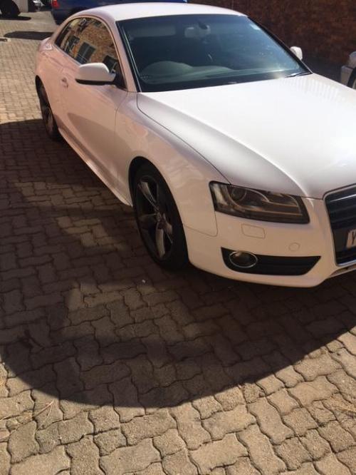 2010 AUDI A5 2.0 T FSI COUPE 2010 AUDI A5 2.0 T FSI COUPE