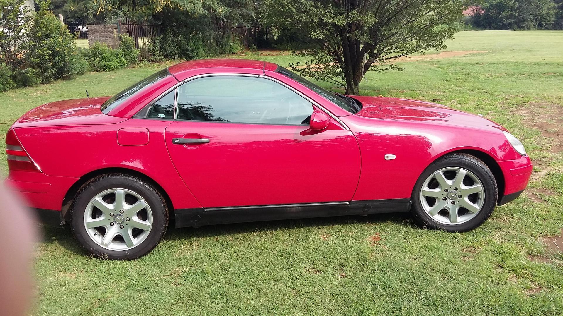 Used Mercedes Benz SLK 230 Auto Compressor Cabriolet 1997 on auction with a price of R 75,000. Mercedes Benz SLK 230 Auto Compressor Cabriolet