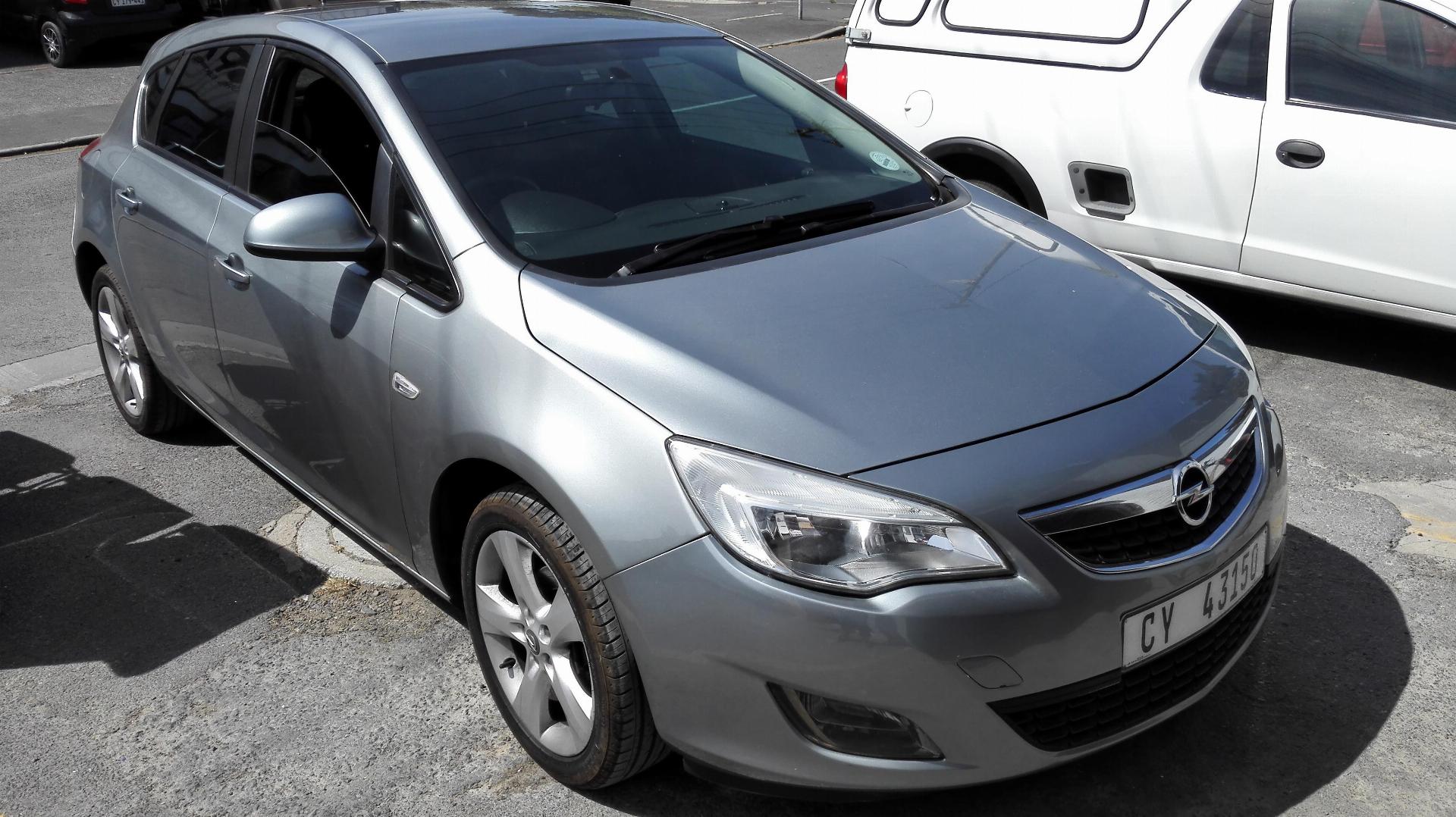 Opel Astra 1.4 Enjoy 5DR Turbo