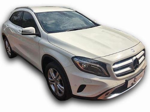 2015 MERCEDES BENZ GL Mercedes-Benz GLA 200 Auto - 14 000km 2015 MERCEDES BENZ GL Mercedes-Benz GLA 200 Auto - 14 000km