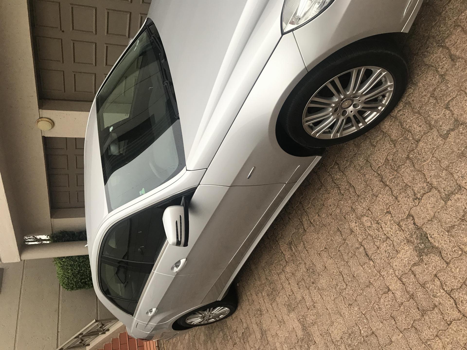 Used Mercedes Benz MERCEDES-BENZ E Class E200 Cgi 2010 on auction with a price of R 185,000. Mercedes Benz MERCEDES-BENZ E Class E200 Cgi