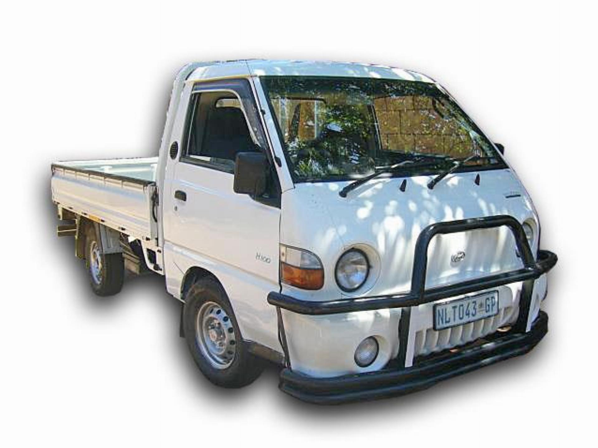 Used Hyundai H100 2.6 Diesel Bakkie 2002 on auction