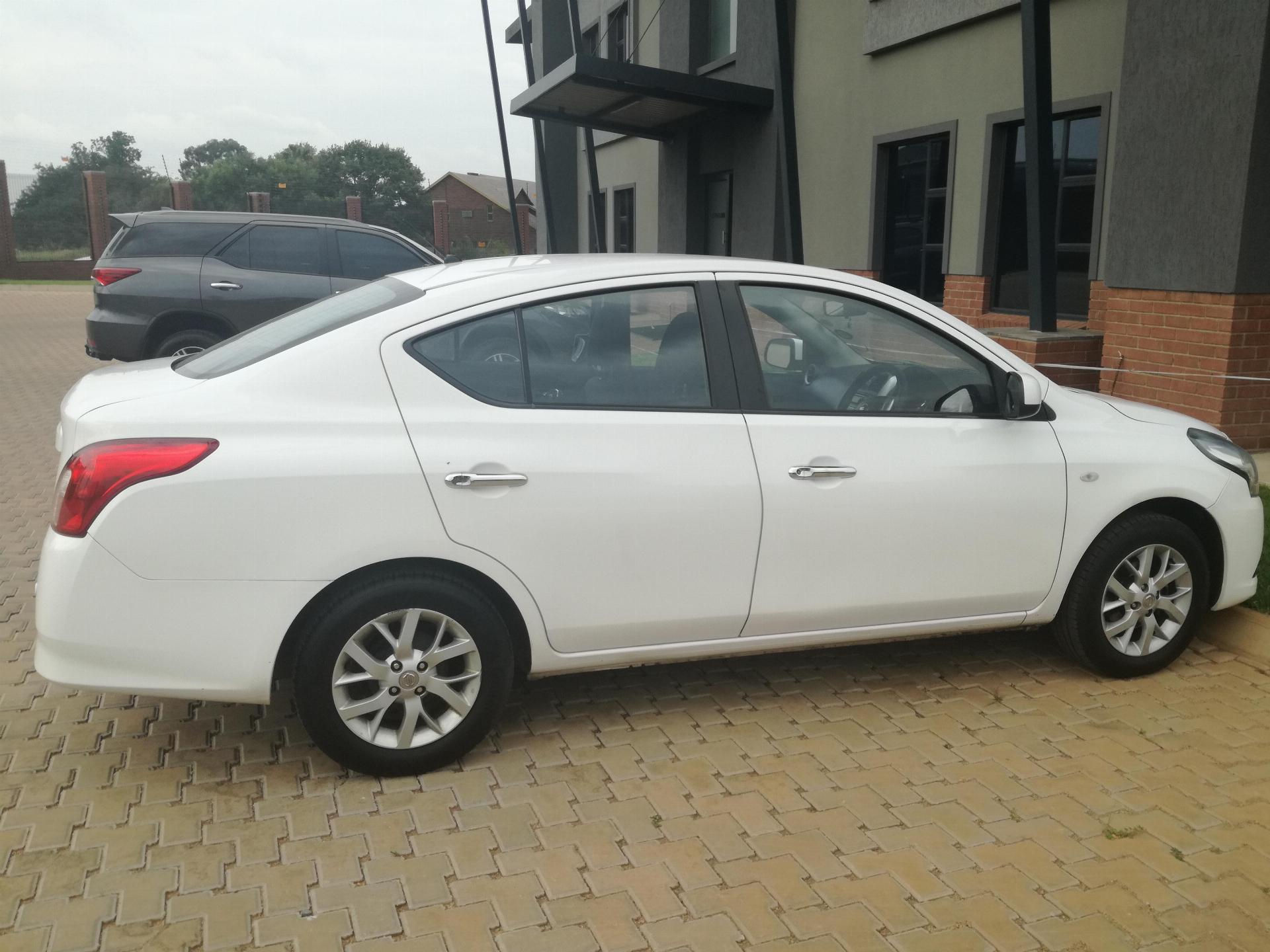 Nissan Almera White IN COLOUR, Smooth Runner And Light ON Petrol
