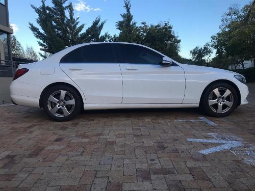 2016 MERCEDES BENZ C CLASS Mercedes Benz C180. 2016 MERCEDES BENZ C CLASS Mercedes Benz C180.