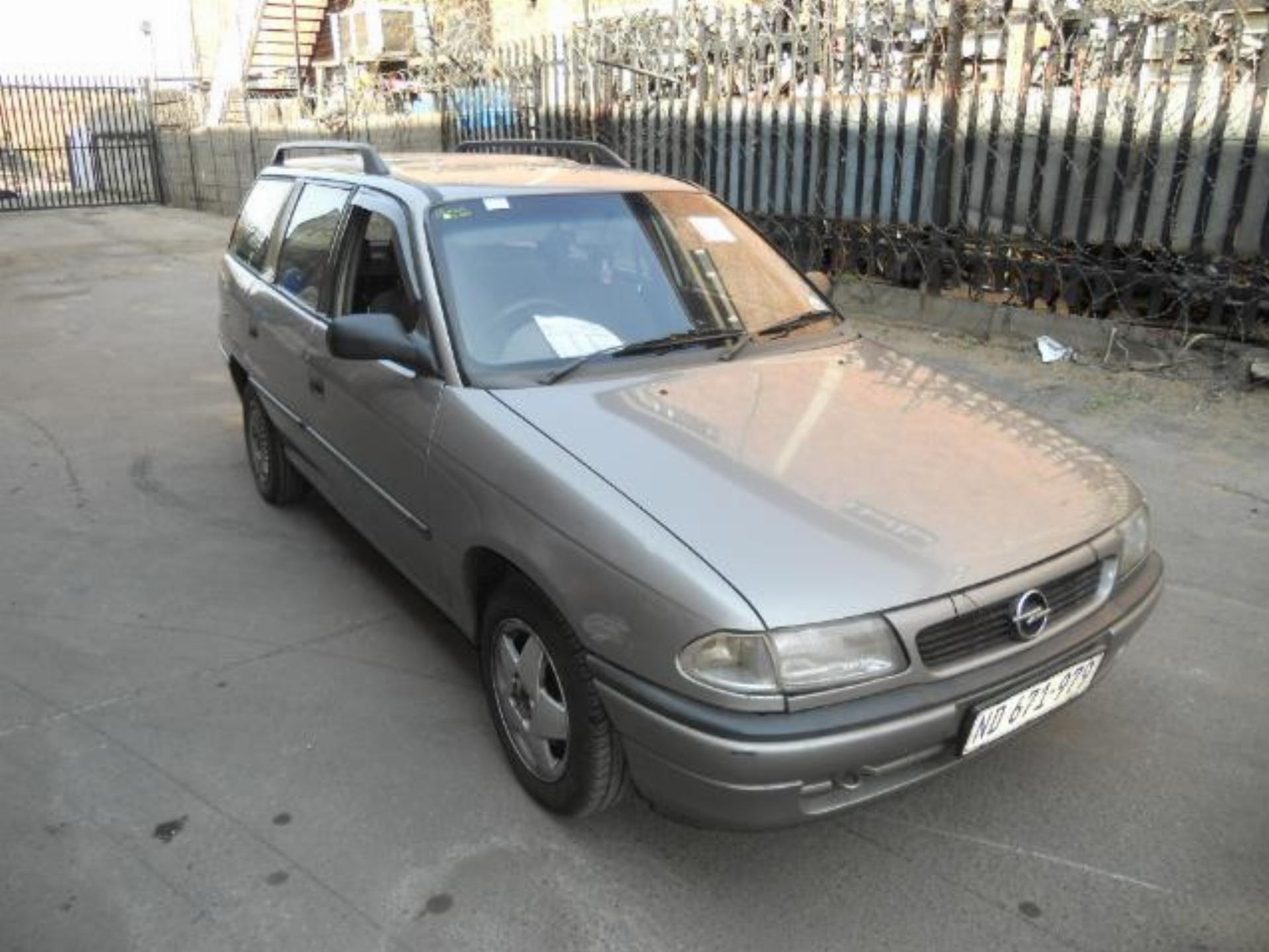 Opel Astra 160I