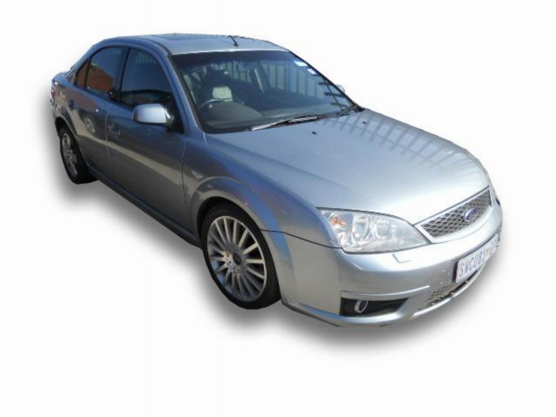 Ford Mondeo ST220