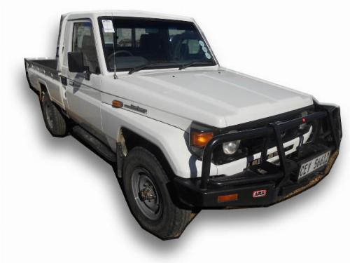 2004 TOYOTA LAND CRUISER P/U DIESEL 2004 TOYOTA LAND CRUISER P/U DIESEL