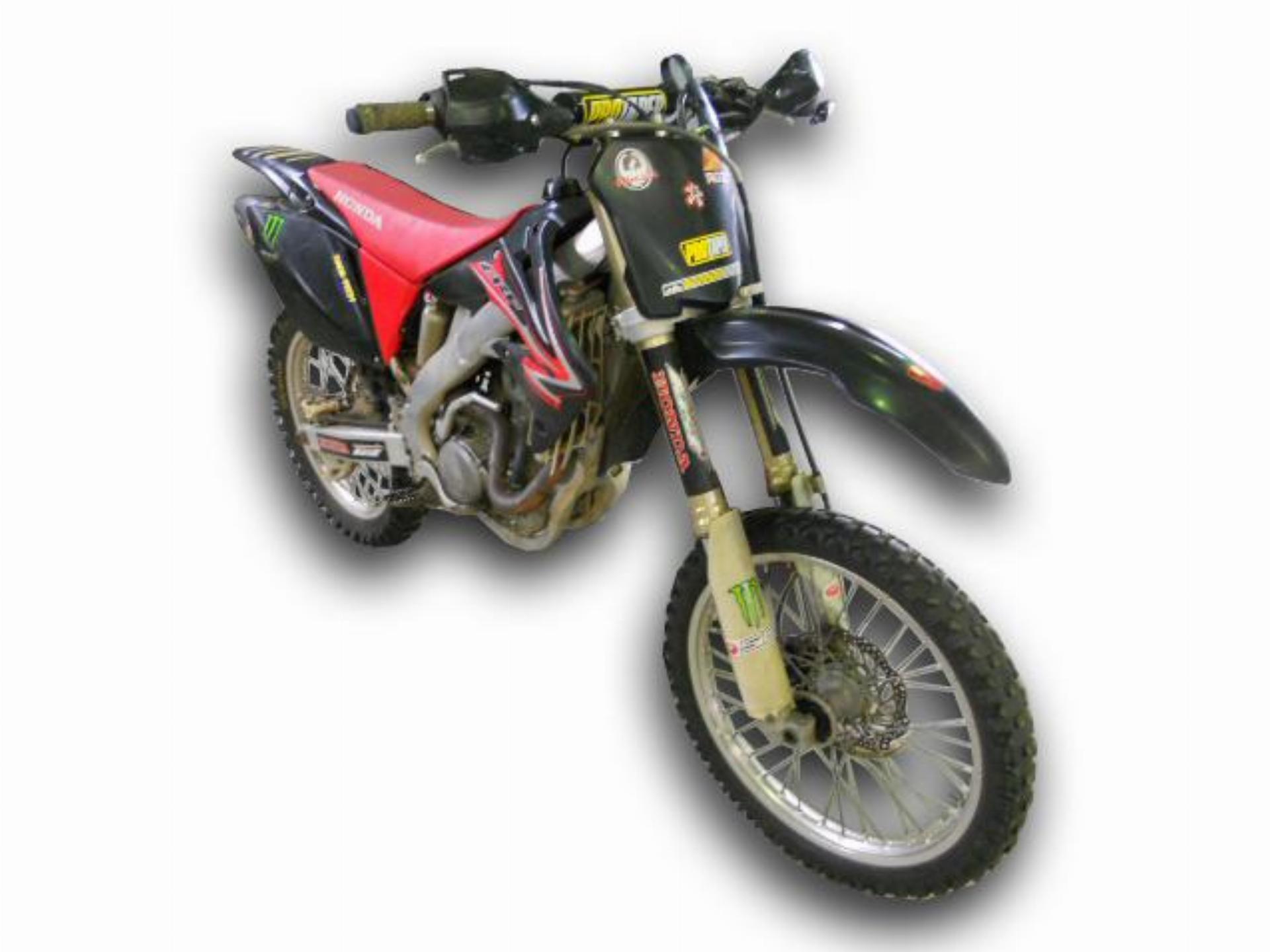 Honda Motorcycles CRF 150 R/B 250 R