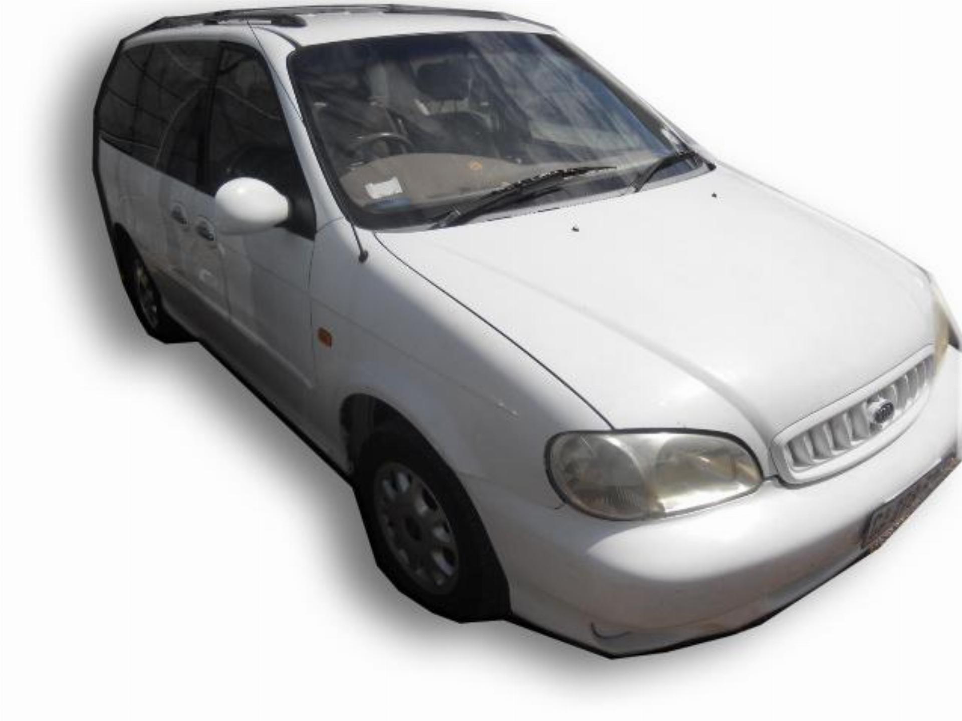 Repossessed Kia Carnival LS 2000 on auction with a price of R 50,800. Kia Carnival LS