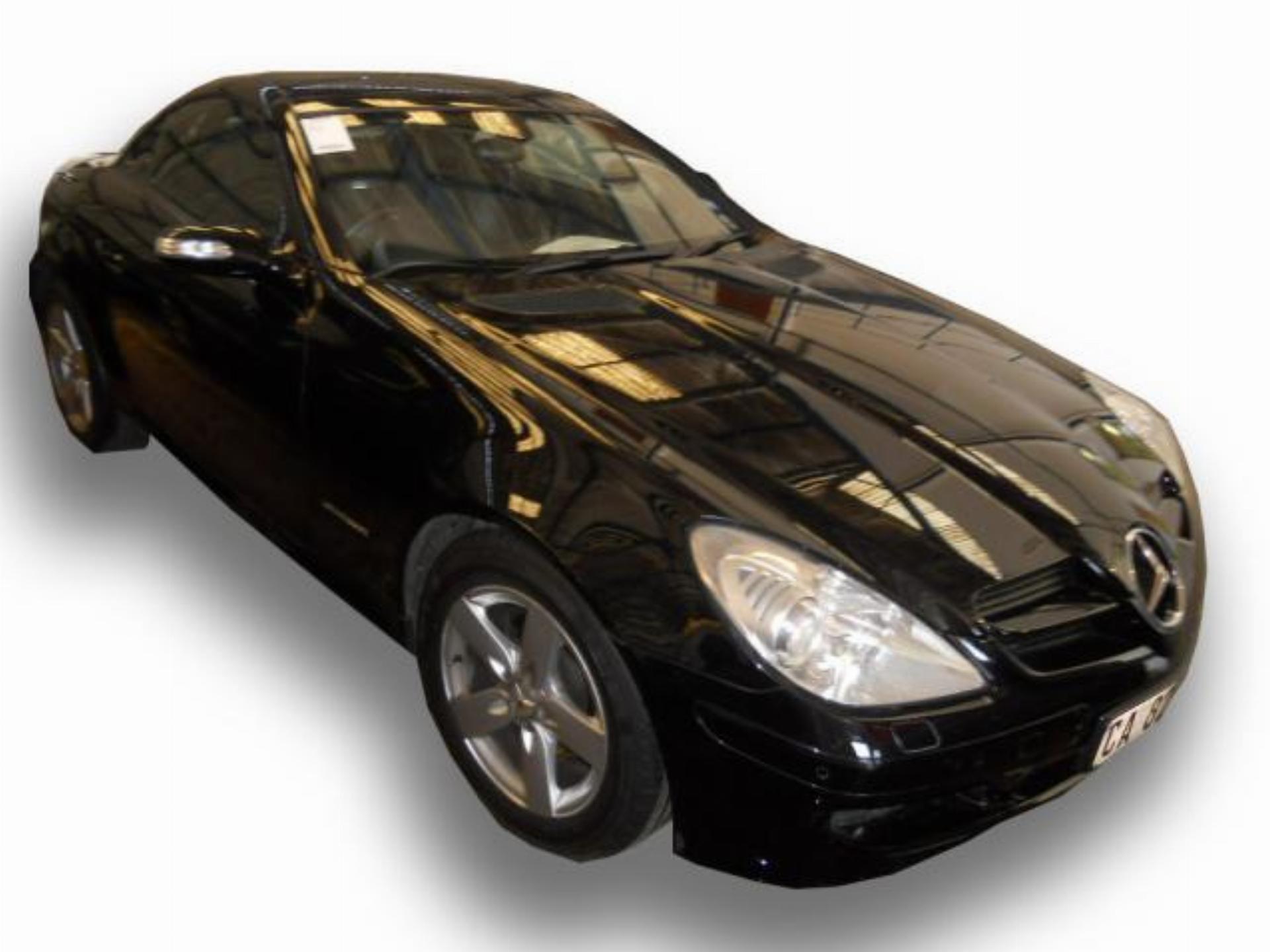 Repossessed Mercedes Benz SLK 2OOK C/B 2006 on auction with a price of R 180,500. Mercedes Benz SLK 2OOK C/B