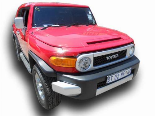 2012 TOYOTA FJ CRUISER 4.0 V6 2012 TOYOTA FJ CRUISER 4.0 V6