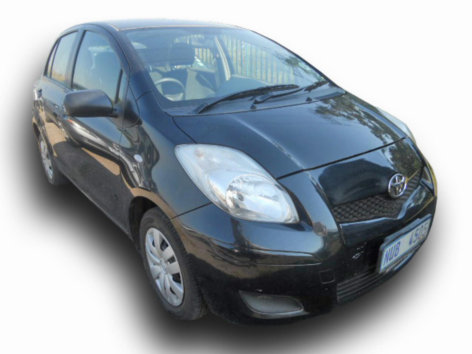 Repossessed Toyota Yaris Zen 3 A/C 5DR 2011 on auction with a price of R 100,000. Toyota Yaris Zen 3 A/C 5DR