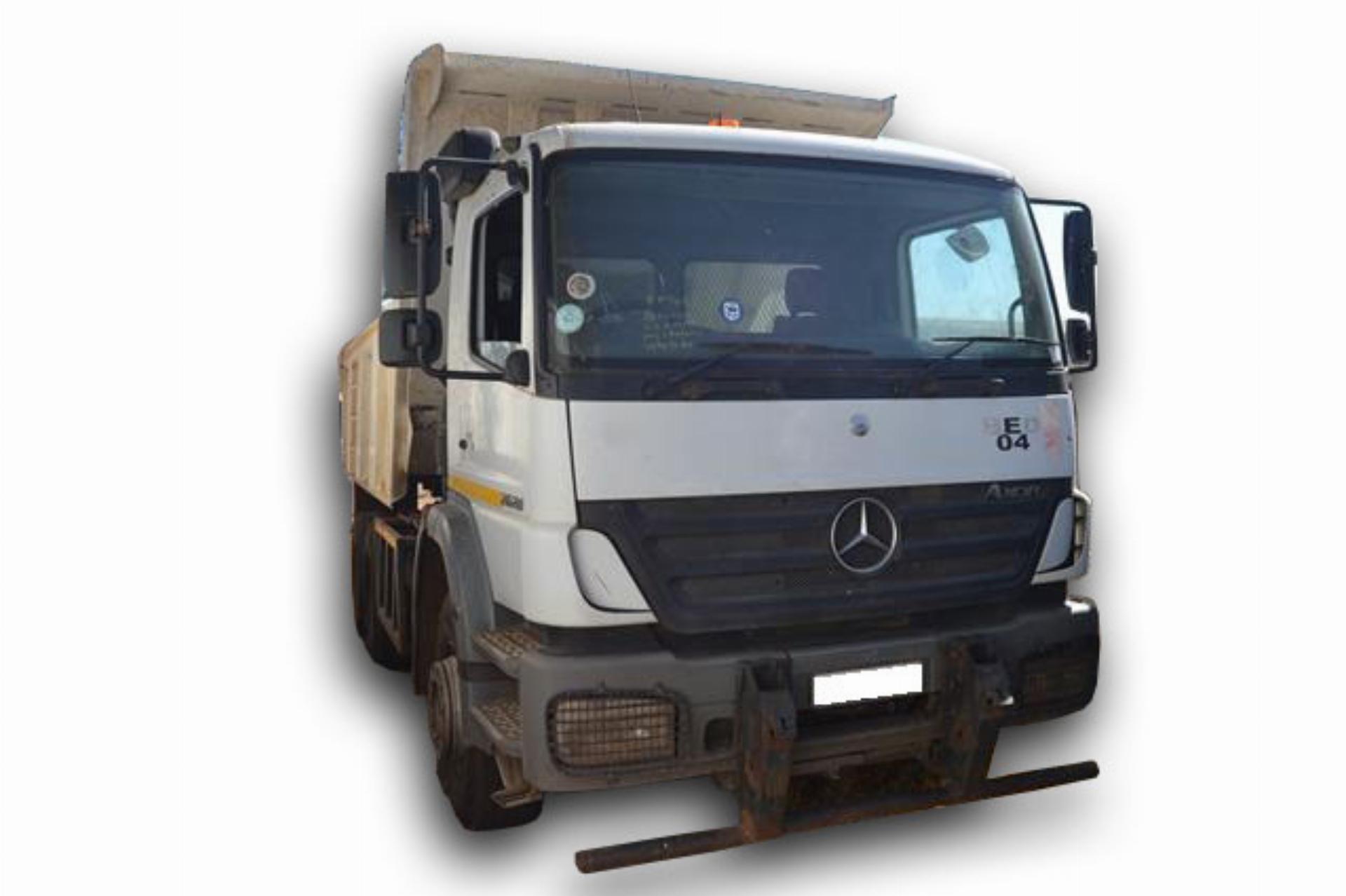 Repossessed Mercedes Benz Trucks Axor 2628 B/33TIP 6X4 Tipper 2008 on auction with a price of R 297,900. Mercedes Benz Trucks Axor 2628 B/33TIP 6X4 Tipper