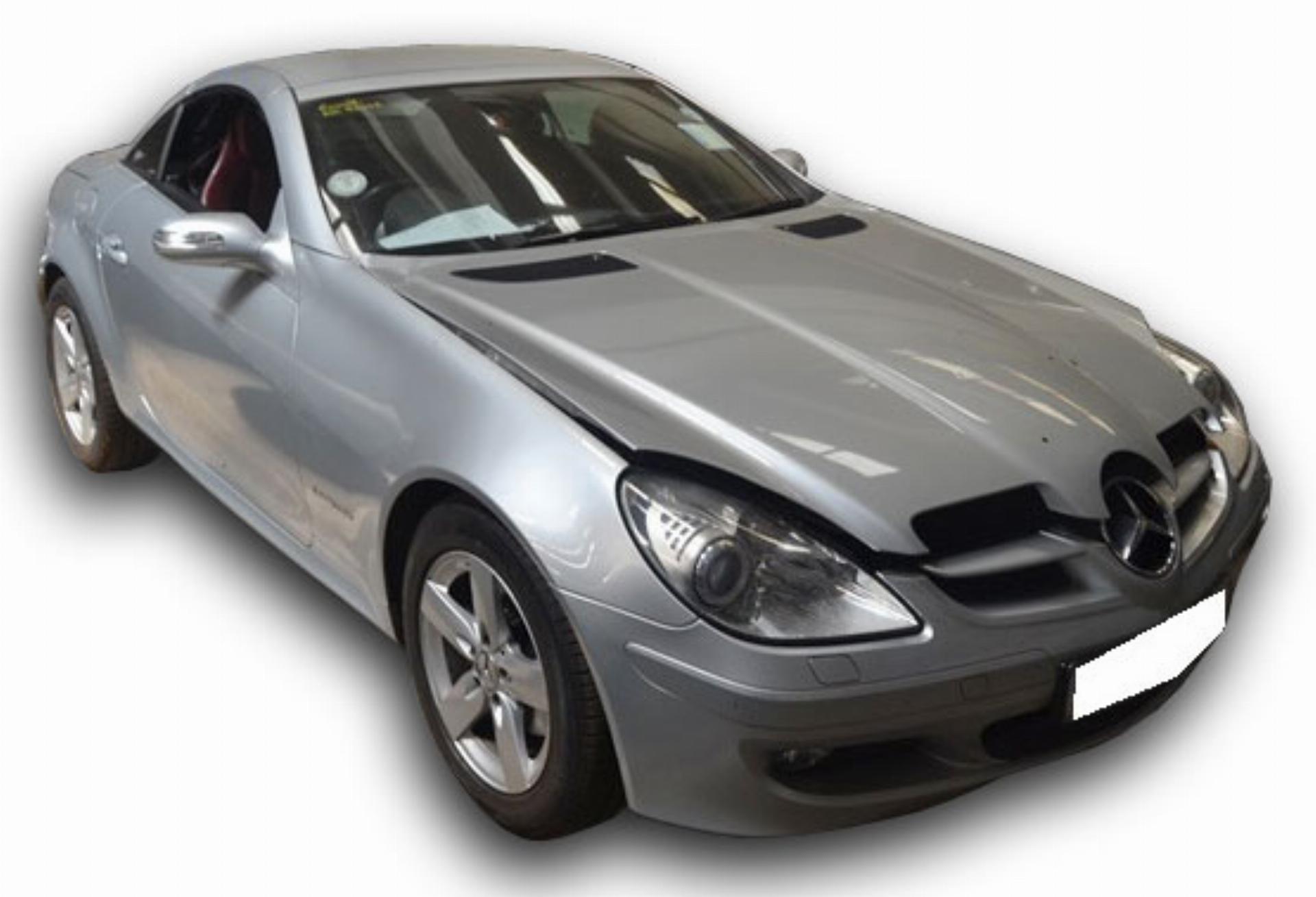Repossessed Mercedes Benz SLK 200 Kompressor 2007 on auction with a price of R 161,100. Mercedes Benz SLK 200 Kompressor