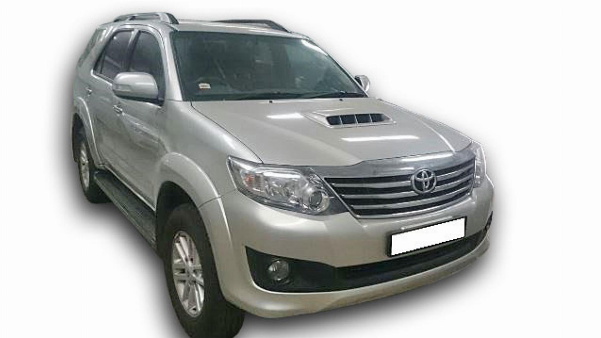 Repossessed Toyota Fortuner 2.5D-4D RB A/T 2014 on auction - MC34783