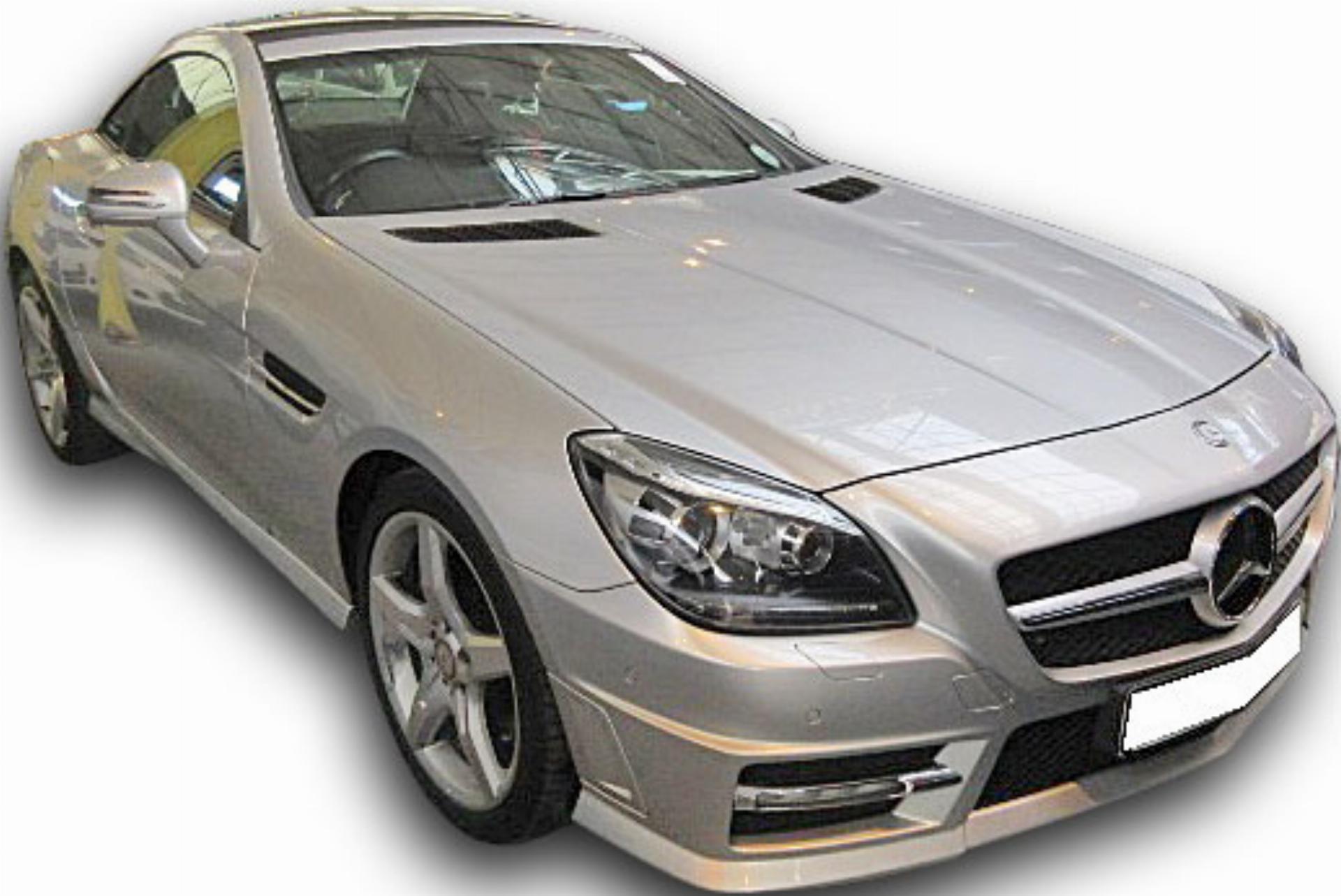 Repossessed Mercedes Benz SLK 350 A/T 2013 on auction with a price of R 375,000. Mercedes Benz SLK 350 A/T