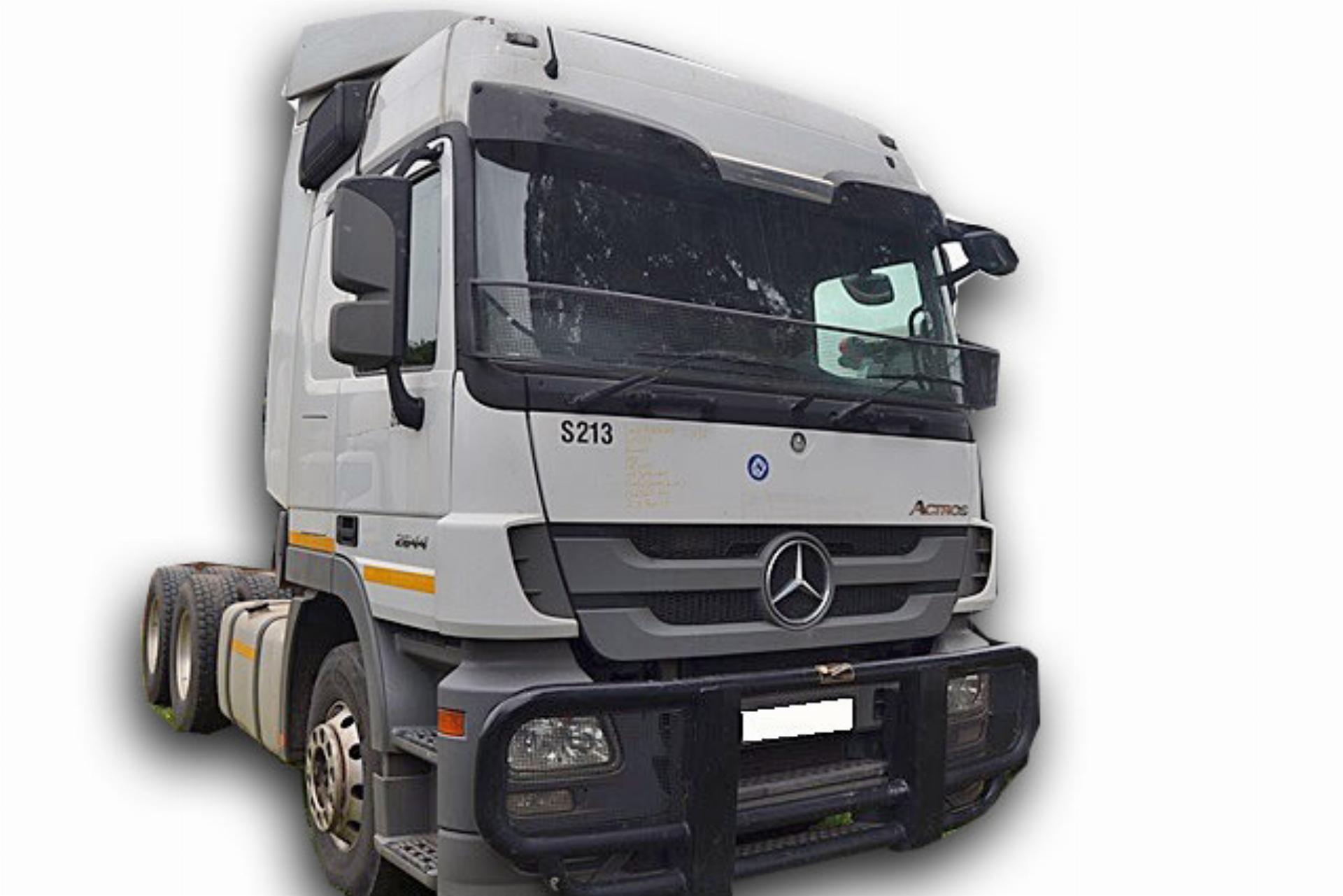 Repossessed Mercedes Benz Trucks Actros 2644LS/ 2015 on auction with a price of R 1,016,900. Mercedes Benz Trucks Actros 2644LS/