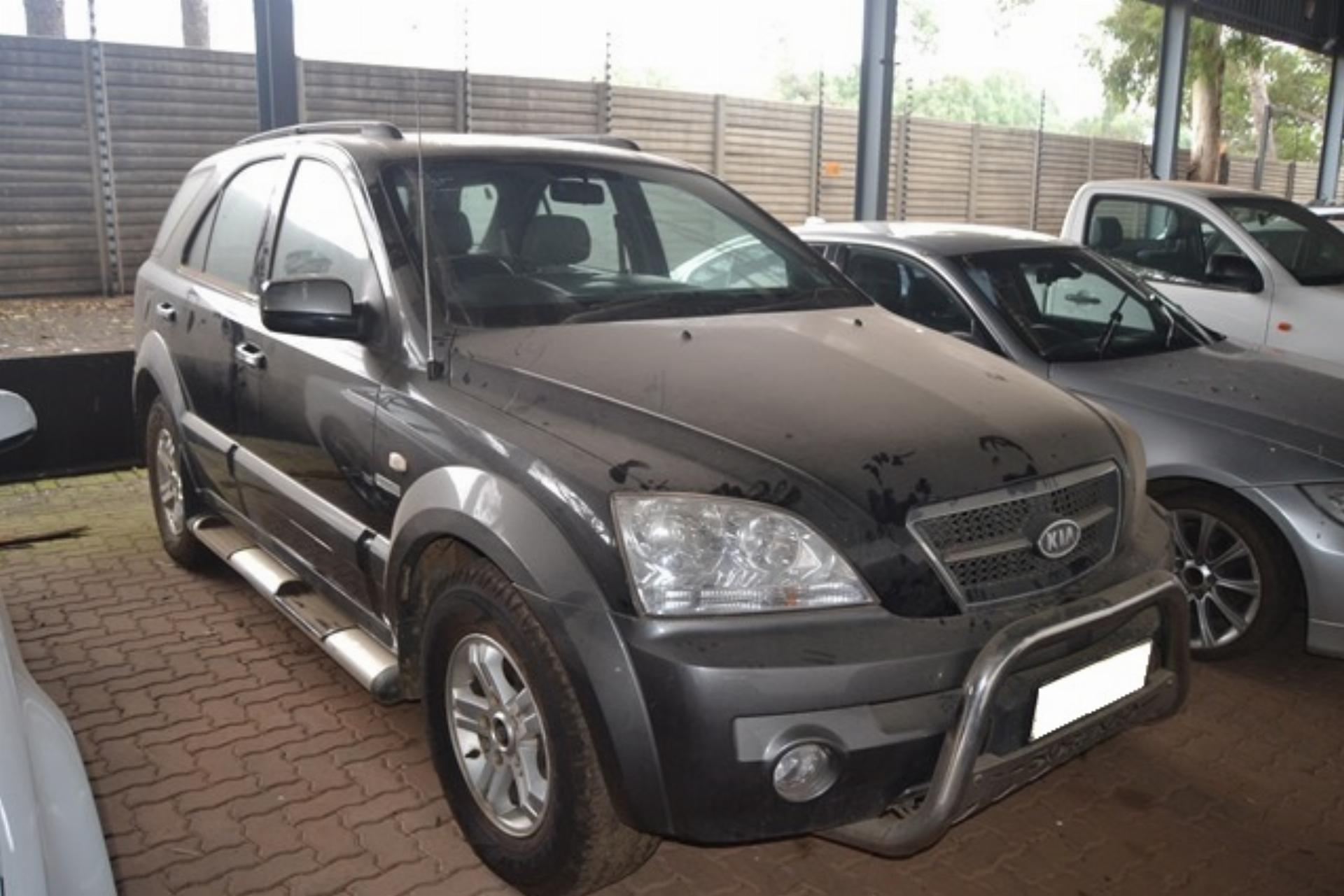 Repossessed Kia Sorento 2.5 Crdi 4X4 2005 on auction with a price of R 69,035. Kia Sorento 2.5 Crdi 4X4