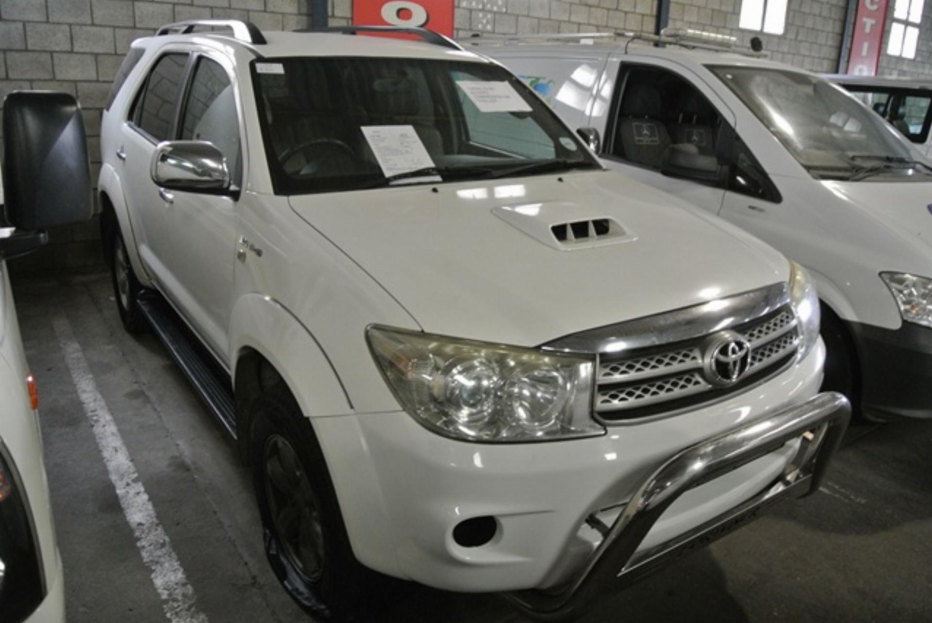 Toyota Fortuner 3.0  D4 -D  A/T