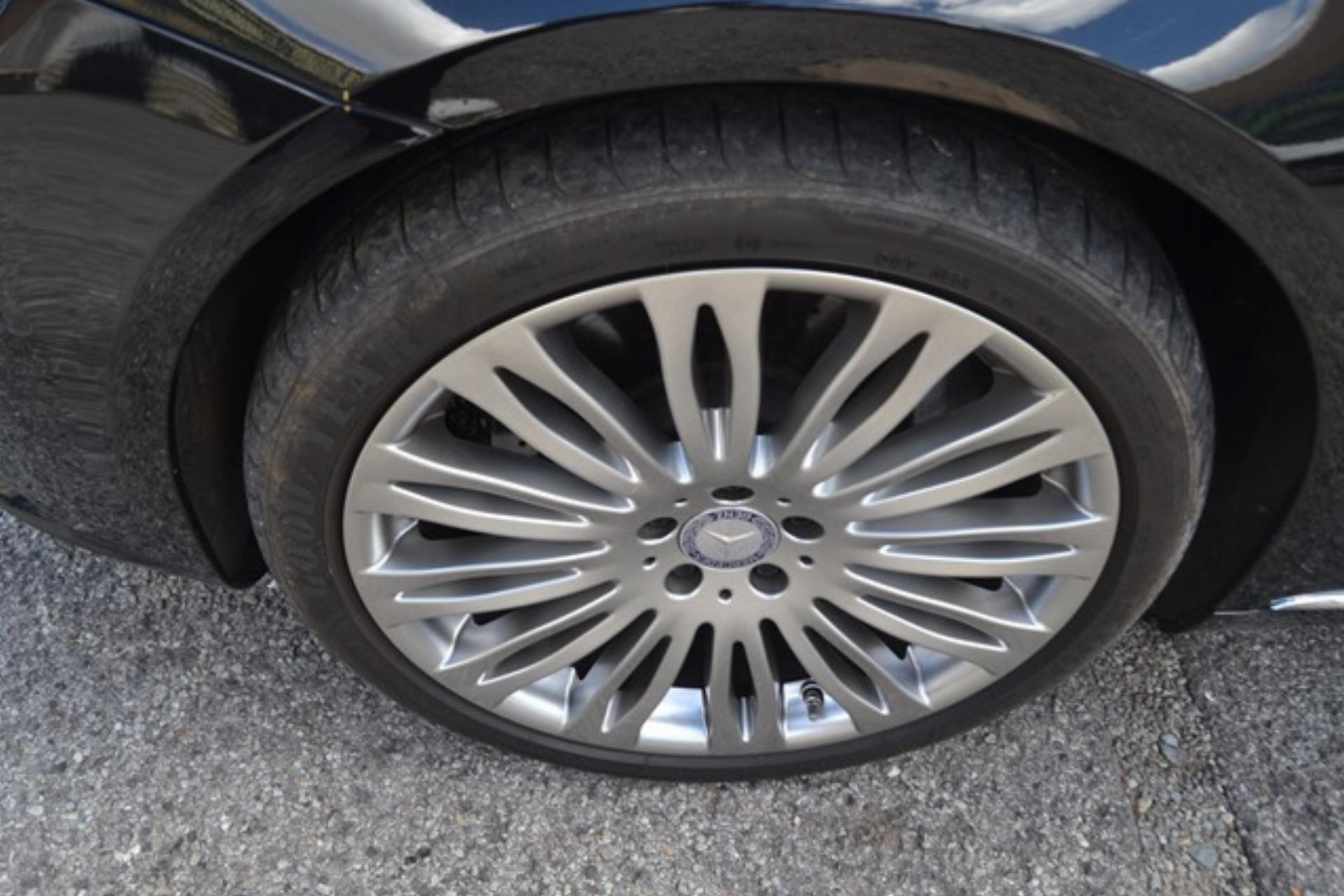 Repossessed Mercedes Benz S Class  on auction Mercedes Benz S Class