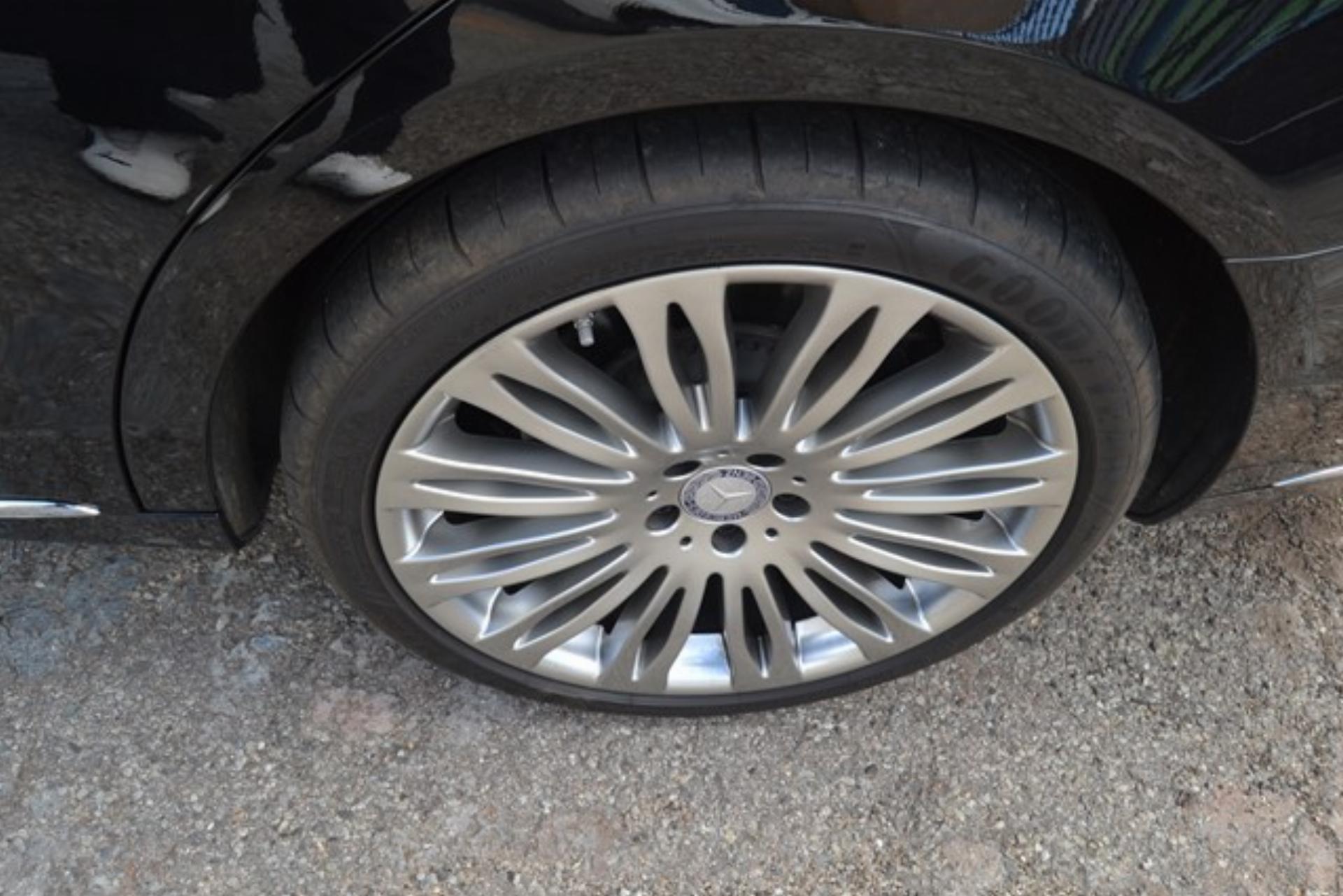 Repossessed Mercedes Benz S Class  on auction Mercedes Benz S Class