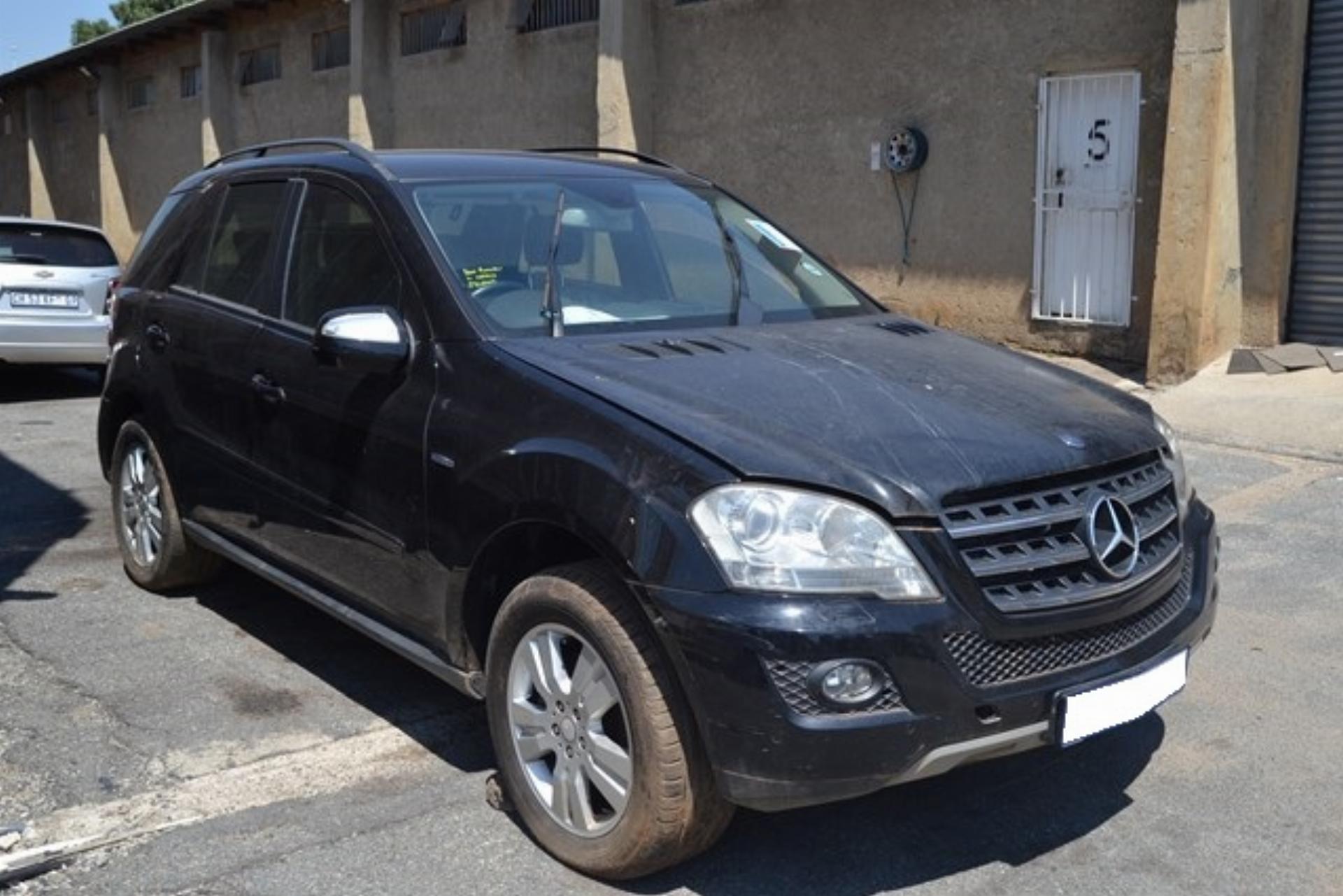 Repossessed Mercedes Benz ML 350 Cdi 2010 on auction with a price of R 238,070. Mercedes Benz ML 350 Cdi