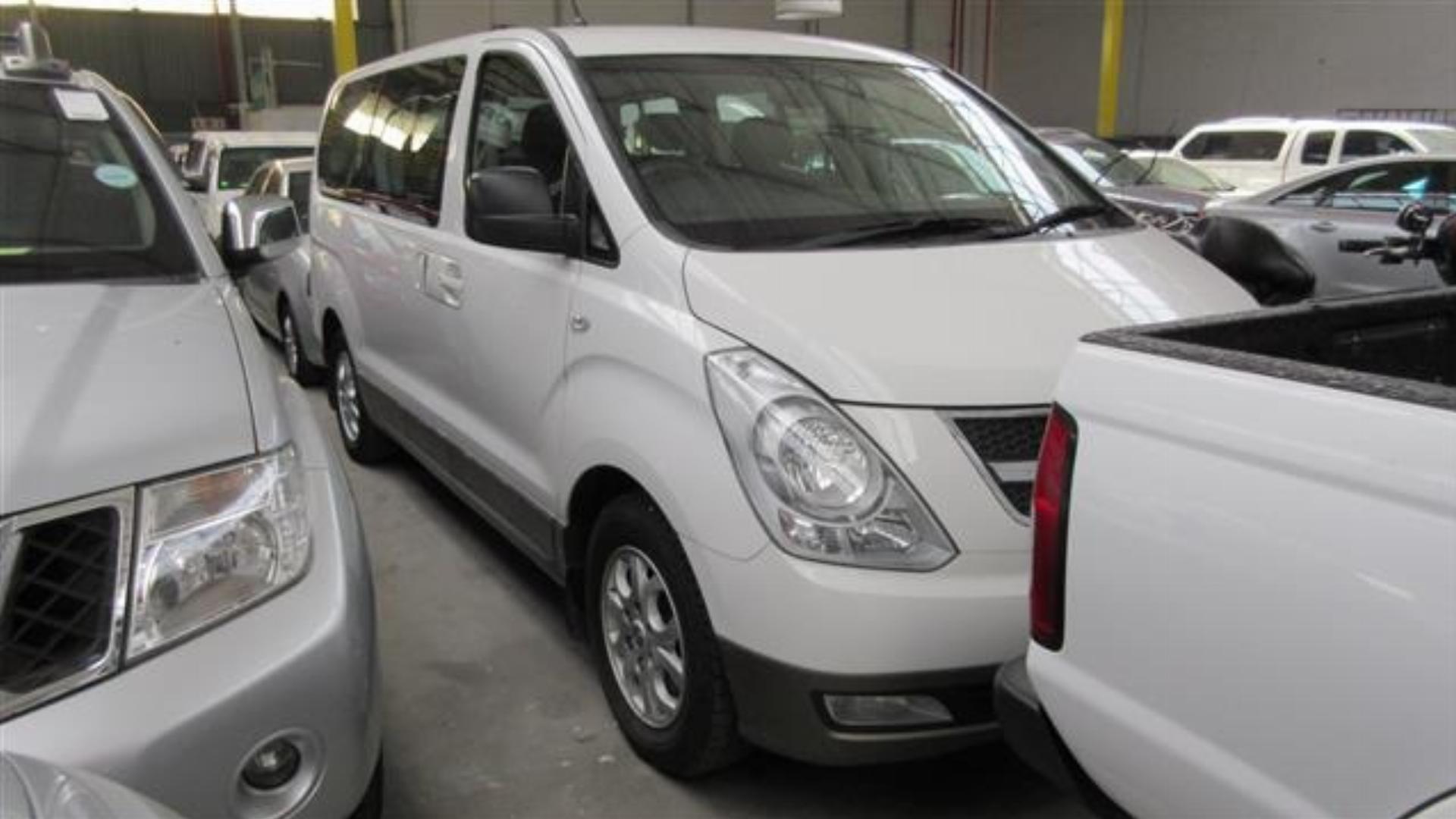 Repossessed Hyundai H-1 2.5 VGT 9 Seater Bus 2014 on auction with a price of R 349,500. Hyundai H-1 2.5 VGT 9 Seater Bus
