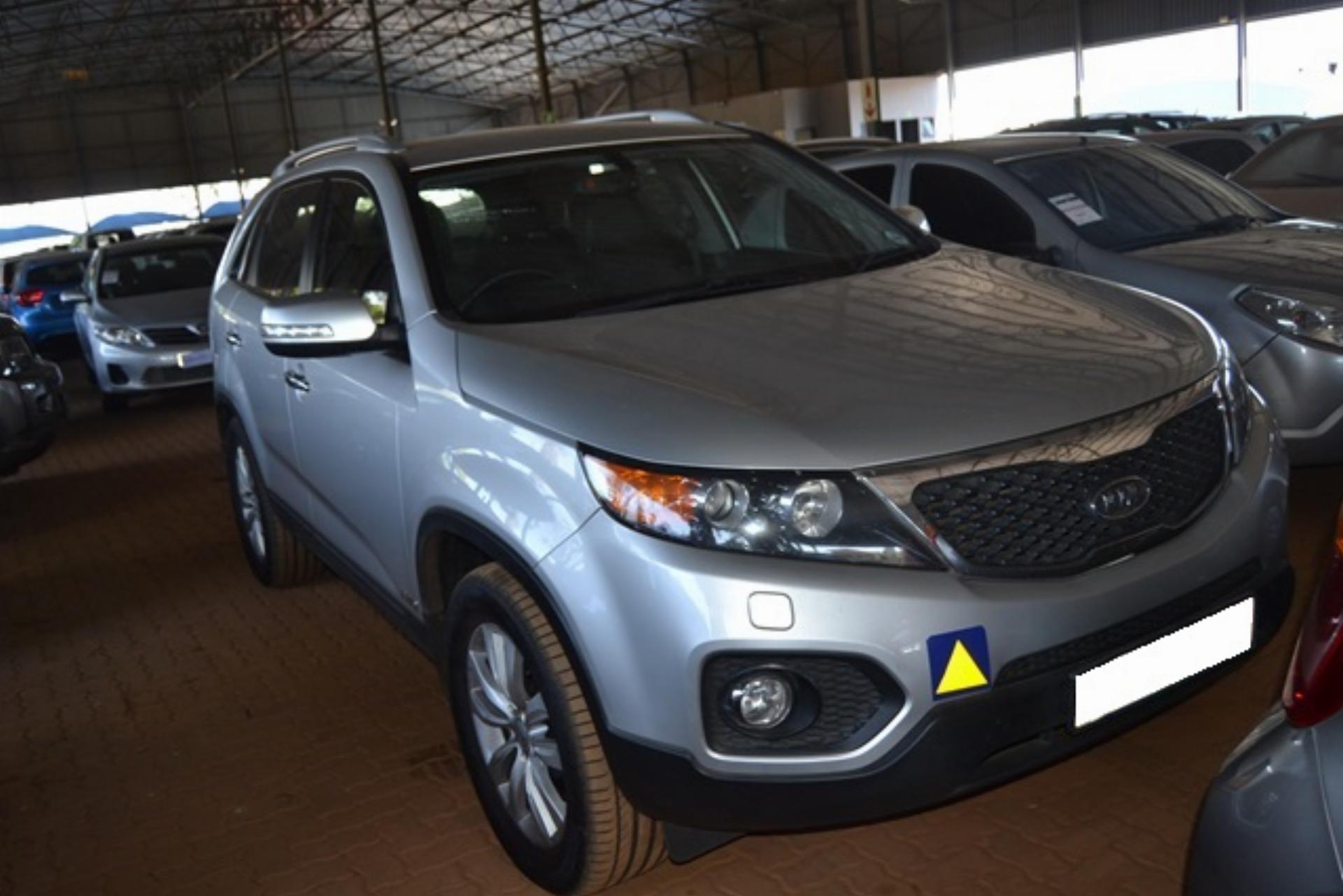 Repossessed Kia Sorento 2.2 2011 on auction Kia Sorento 2.2
