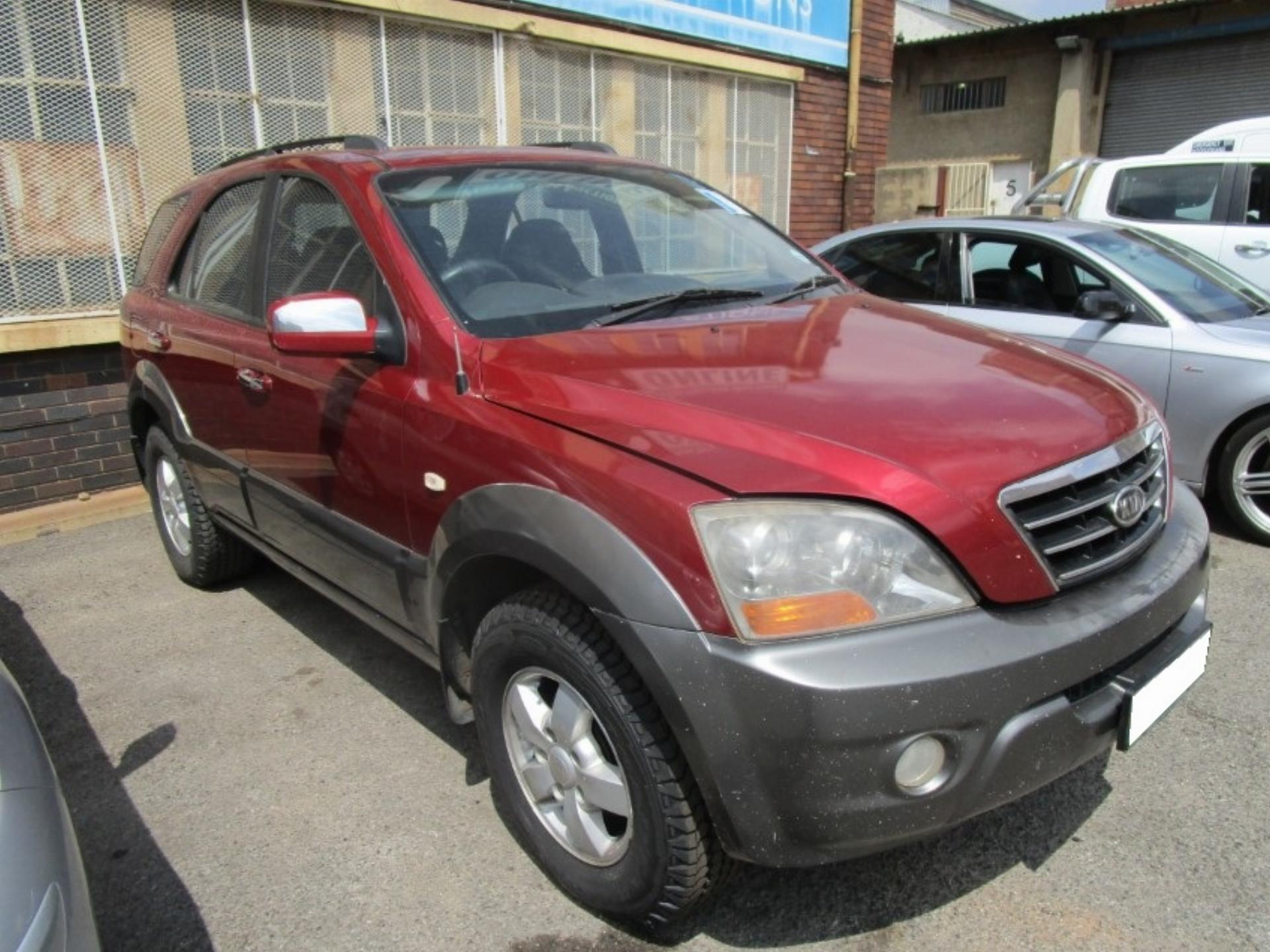 Repossessed Kia Sorento 2.5 Crdi 4X4 2009 on auction with a price of R 117,300. Kia Sorento 2.5 Crdi 4X4