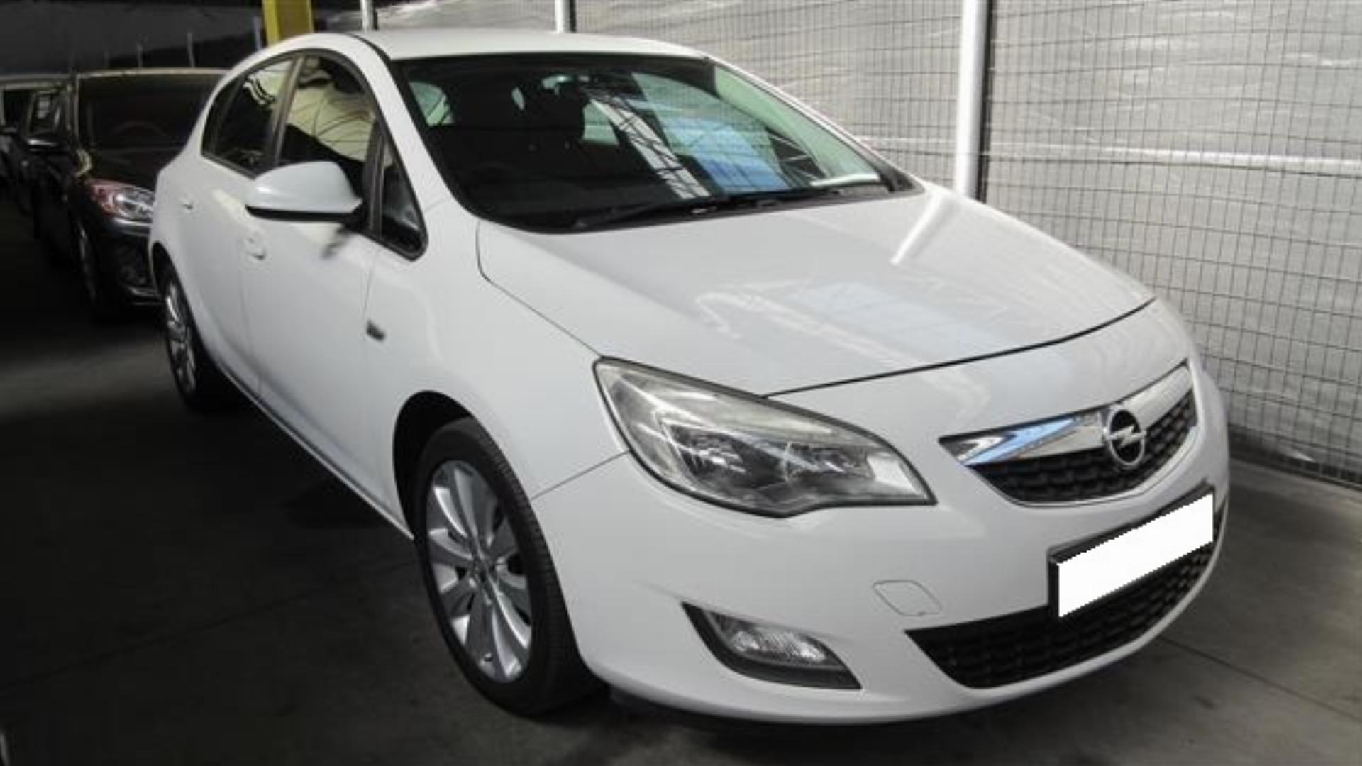 Opel Astra 1.6 Ess   5DR