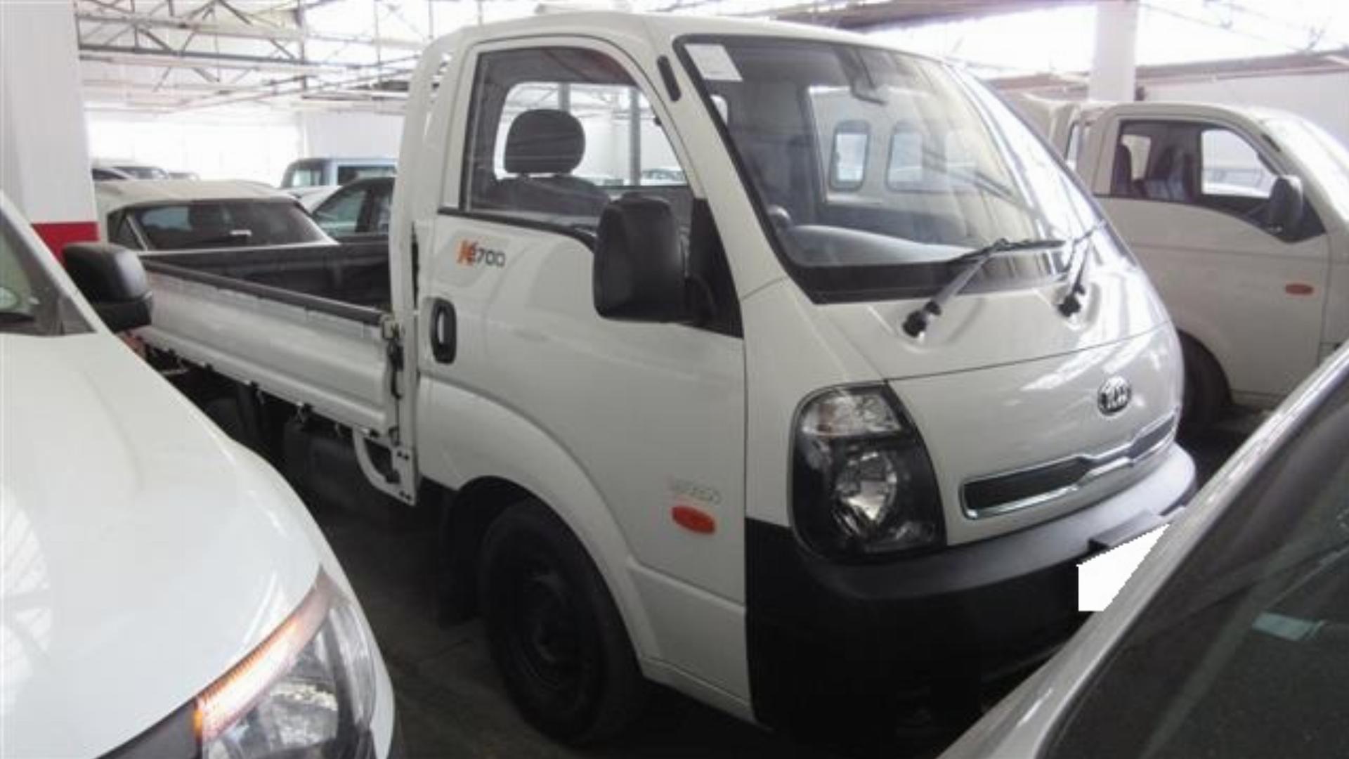 Repossessed Kia K2700 2.7 4X2 2013 on auction with a price of R 101,500. Kia K2700 2.7 4X2