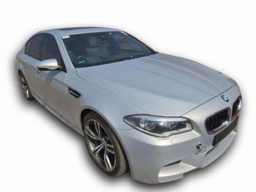 2015 BMW M5 M-DCT 2015 BMW M5 M-DCT