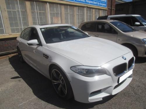 2013 BMW M5 M-DCT (F10) 2013 BMW M5 M-DCT (F10)