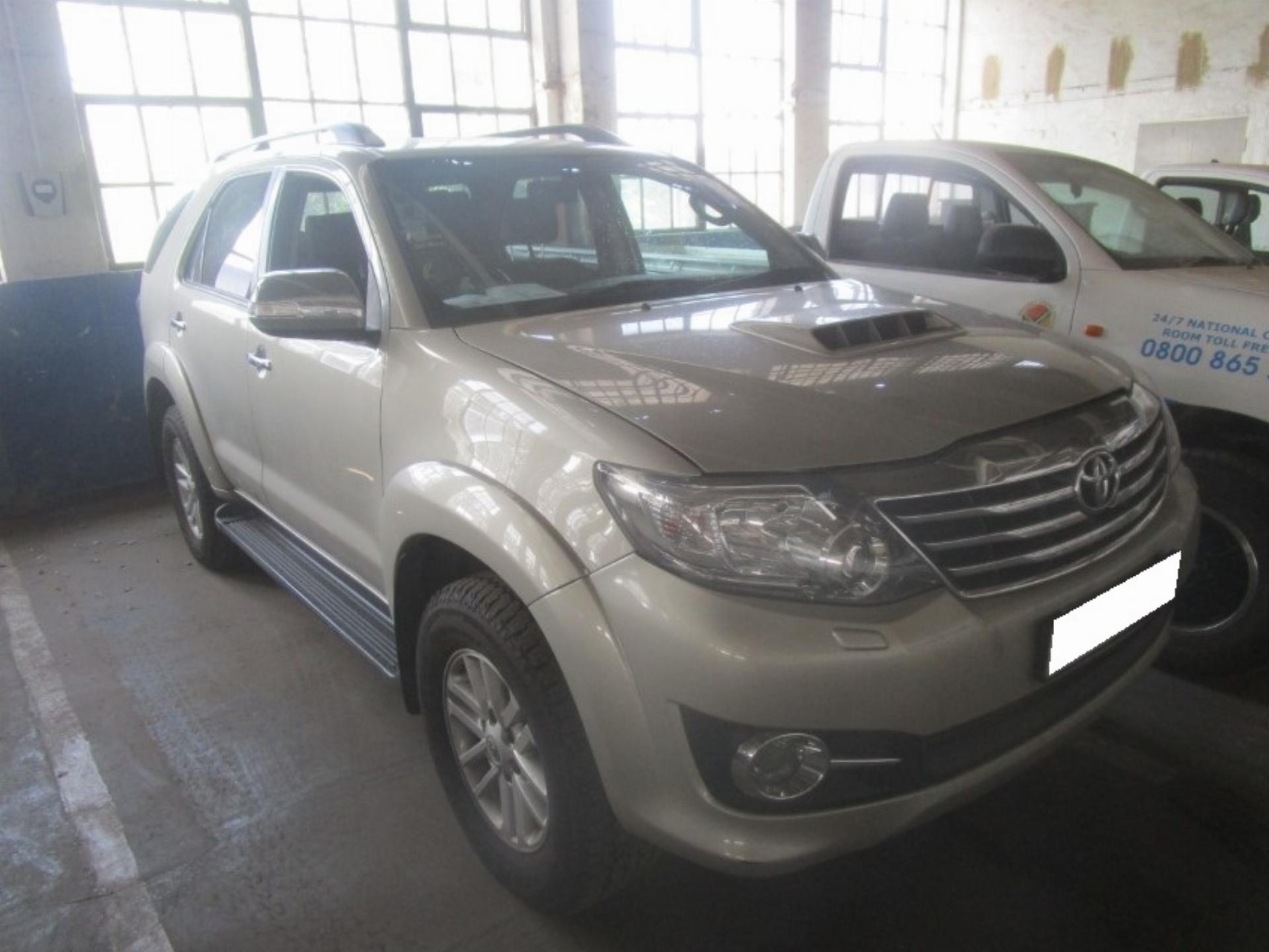 Repossessed Toyota Fortuner 3.0D-4D Suv 2015 on auction with a price of R 305,000. Toyota Fortuner 3.0D-4D Suv