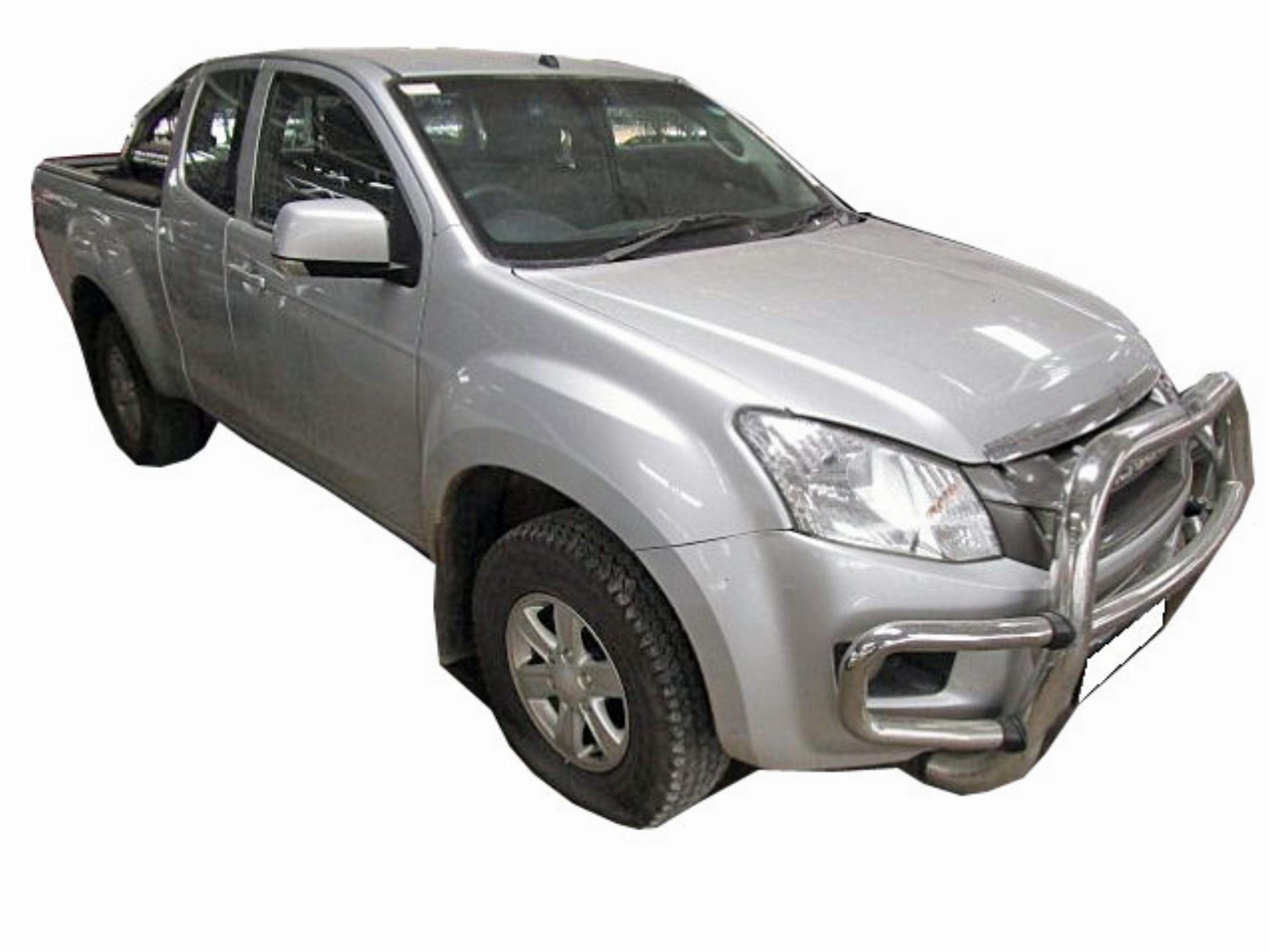 Repossessed Isuzu KB250 D-TEQ LE P/U E/CA 2015 on auction with a price of R 199,400. Isuzu KB250 D-TEQ LE P/U E/CA