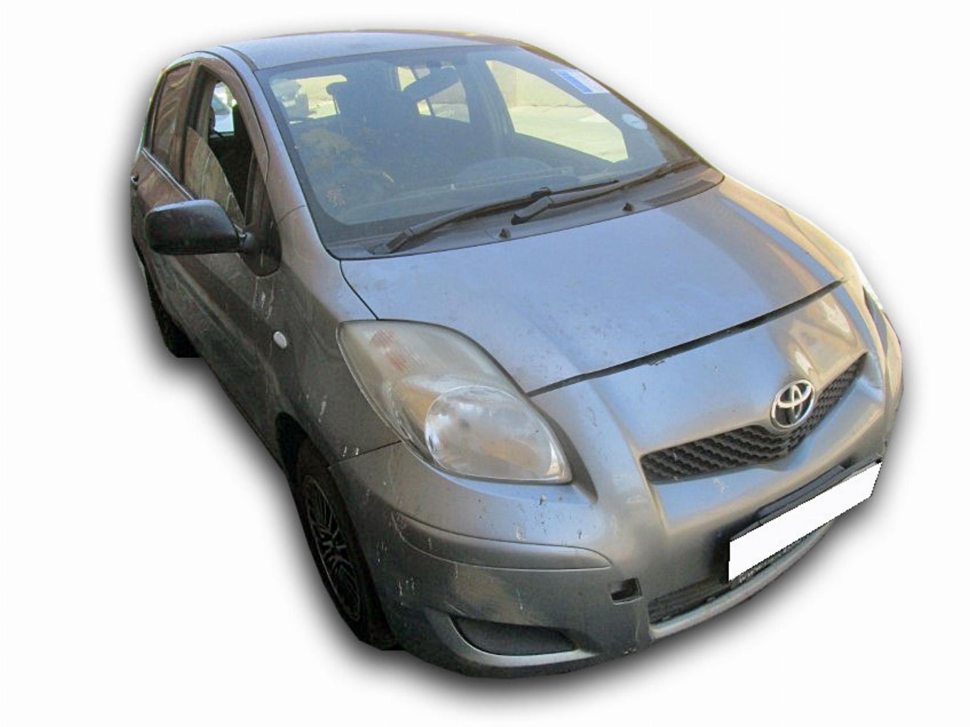 Repossessed Toyota Yaris Zen 3 AC 5 DR 2011 on auction with a price of R 90,000. Toyota Yaris Zen 3 AC 5 DR