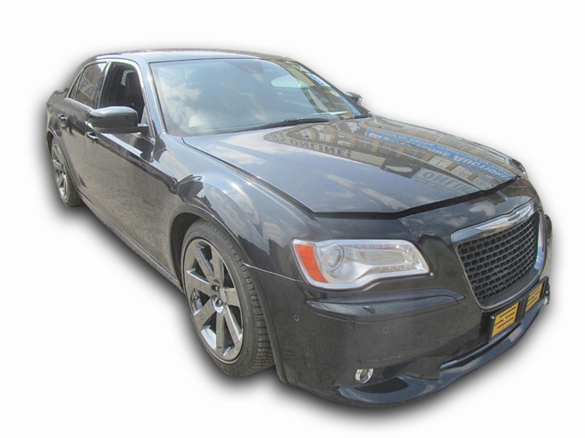 Repossessed Chrysler 300c 6 4l Hemi Srt8 2014 On Auction