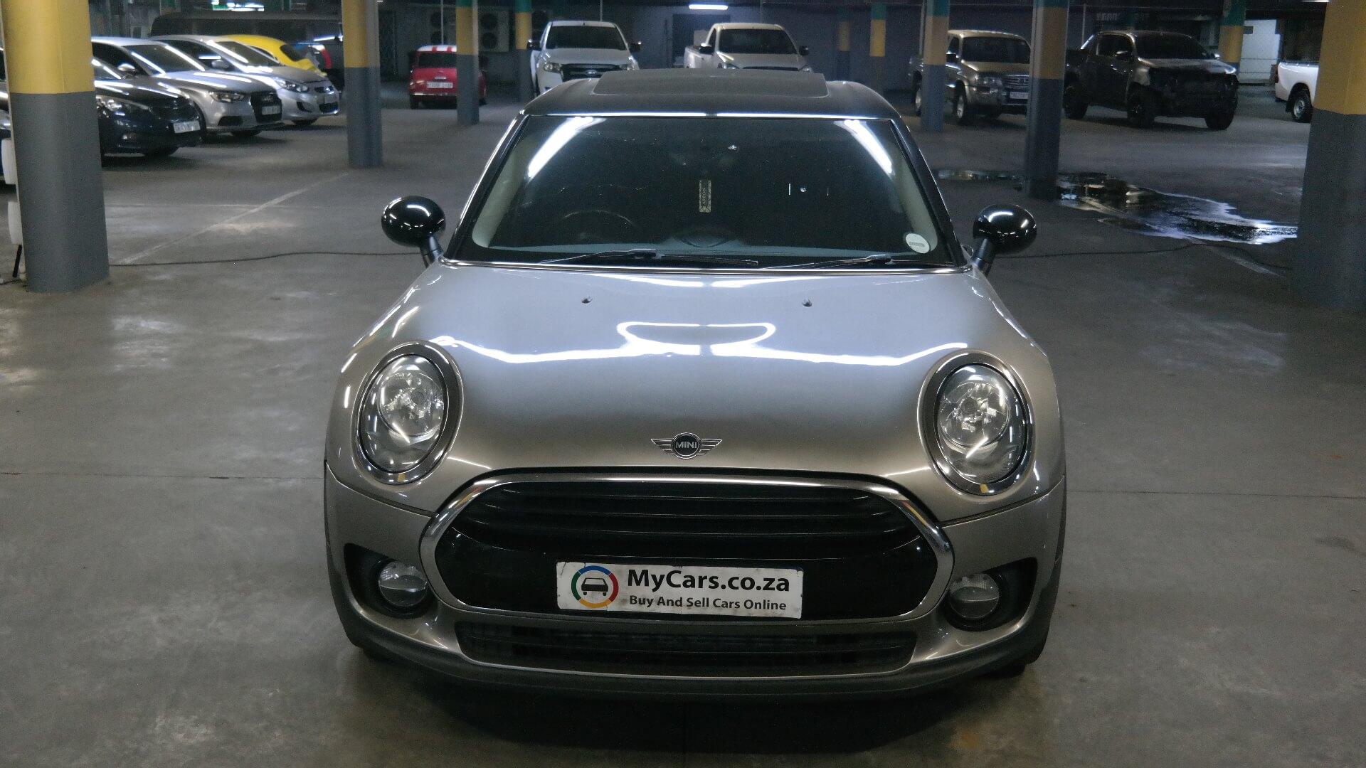 Repossessed Mini Clubman A/T 2017 on auction with a price of R 235,600. Mini Clubman A/T
