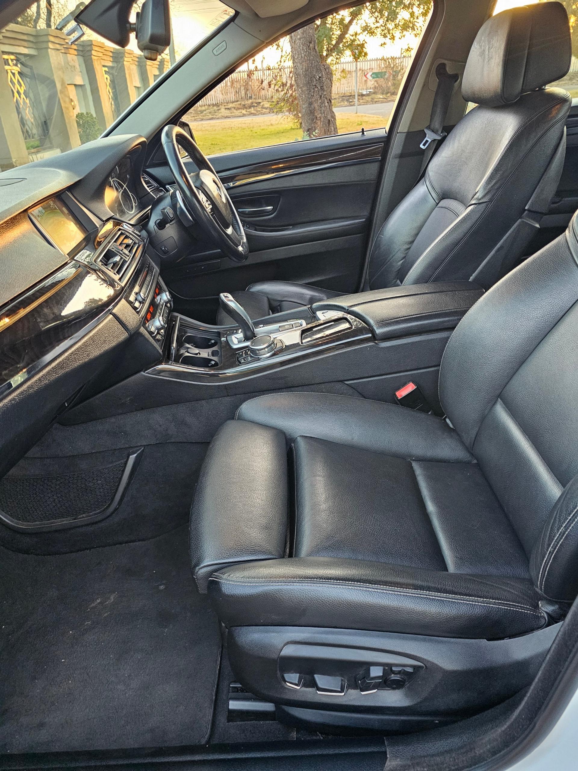 Used BMW 5 Series 520D AT Luxury Line F10 2016 on auction with a price of R 282,000. BMW 5 Series 520D AT Luxury Line F10