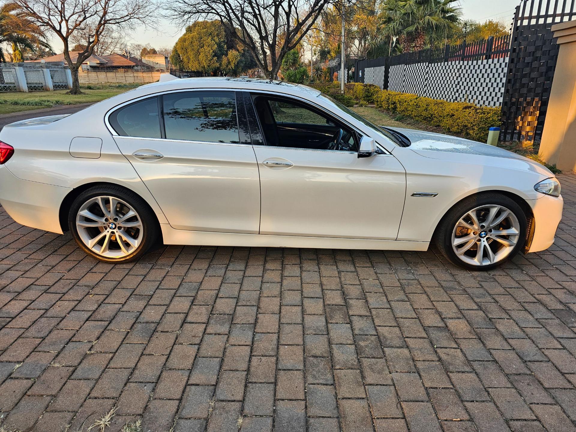 Used BMW 5 Series 520D AT Luxury Line F10 2016 on auction with a price of R 282,000. BMW 5 Series 520D AT Luxury Line F10