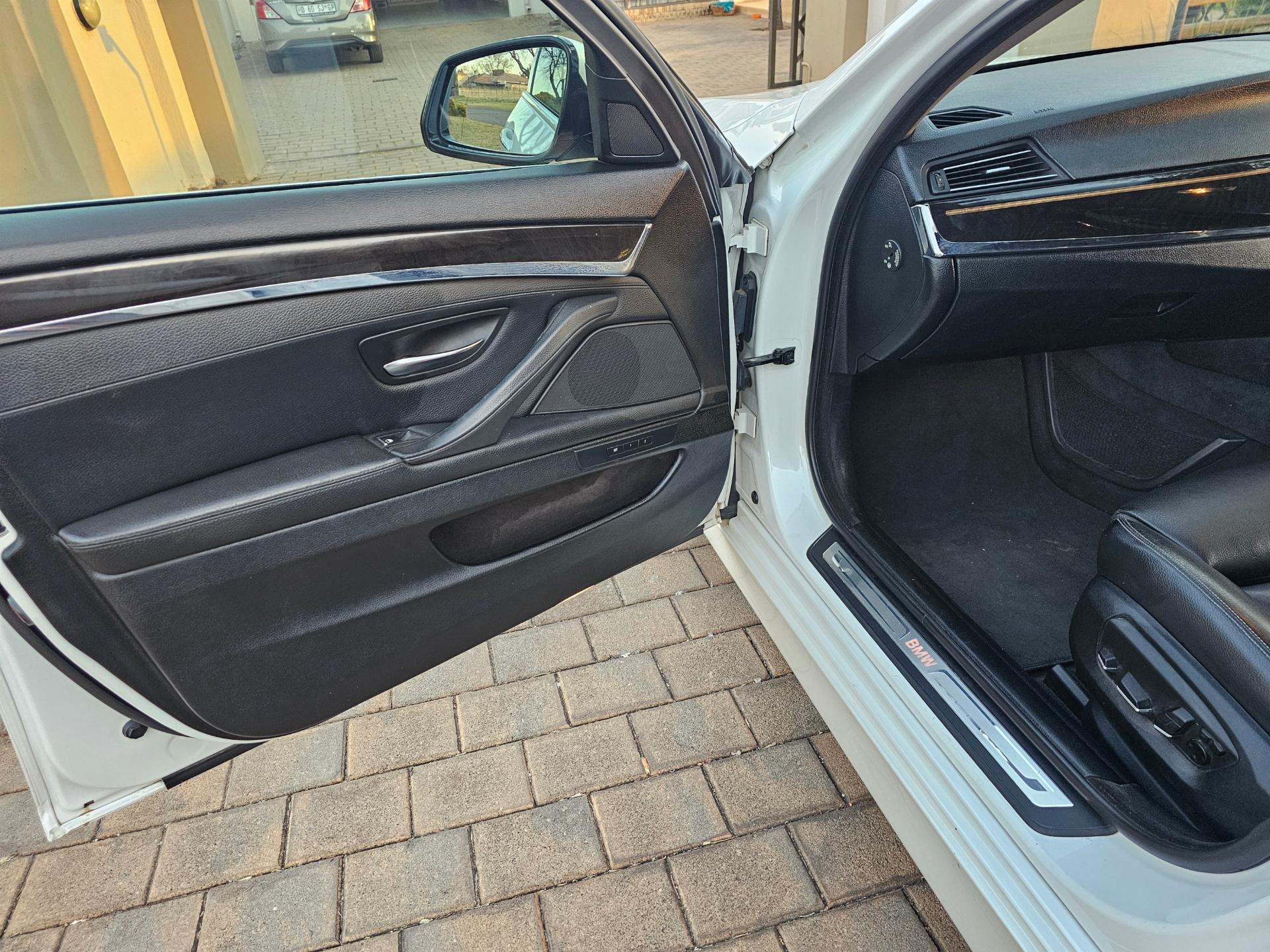 Used BMW 5 Series 520D AT Luxury Line F10 2016 on auction with a price of R 282,000. BMW 5 Series 520D AT Luxury Line F10